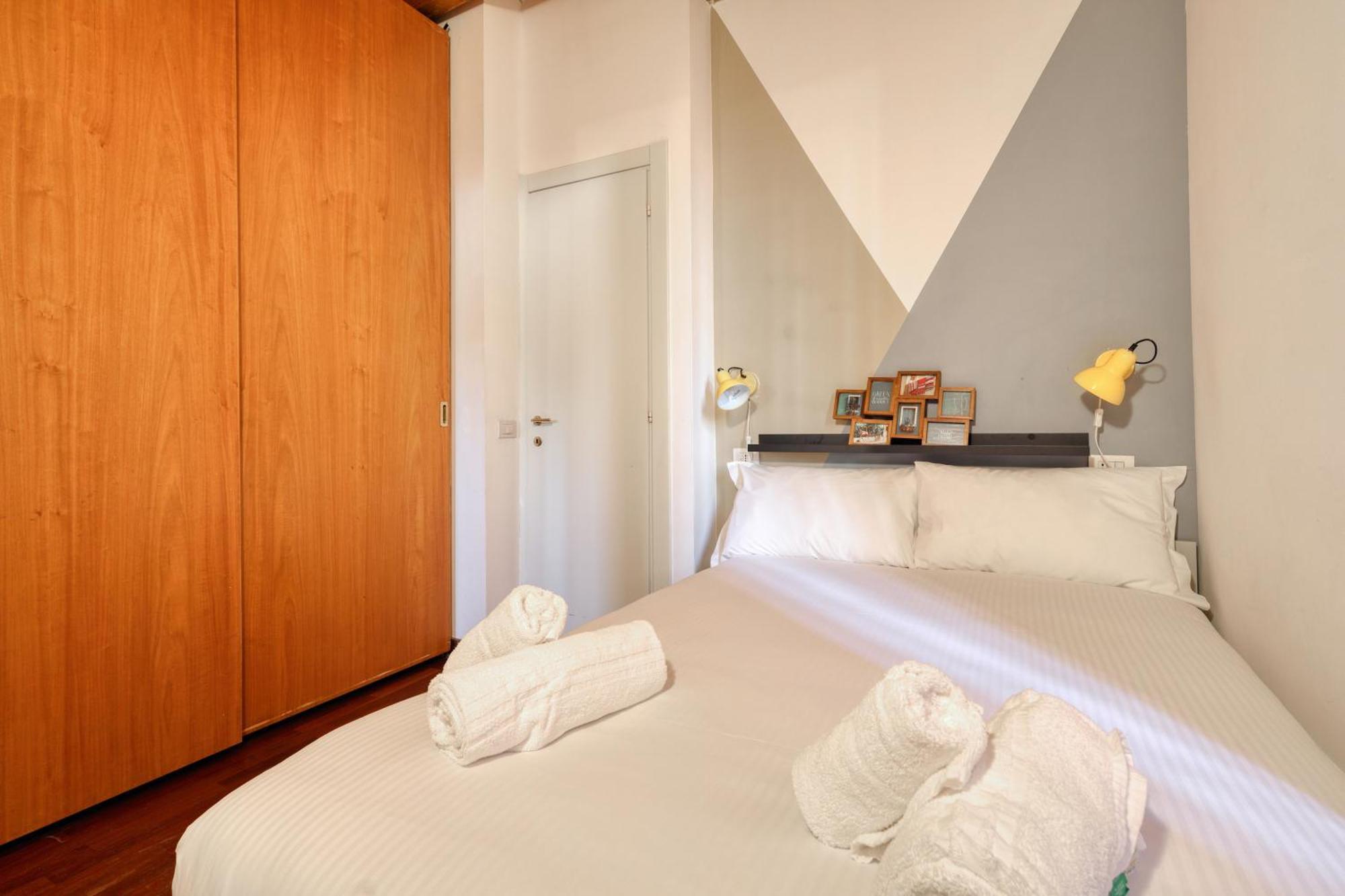 Joivy Welcoming Flat With Balcony Next To Naviglio Grande * Mailand