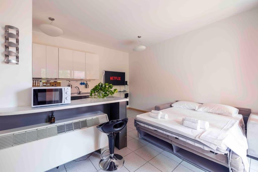 Apartment Bellissimo Bilocale Con Terrazzo