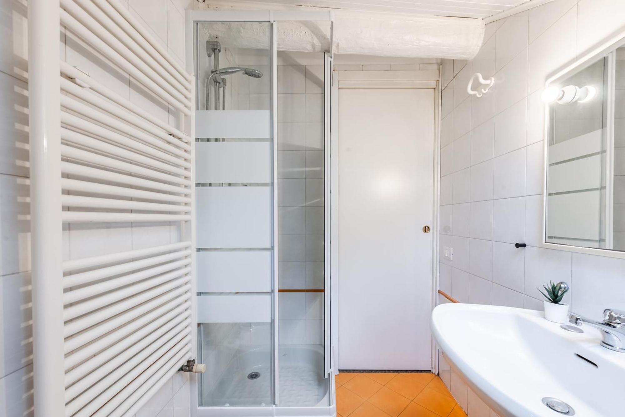Apartment The White Jungle - San Babila Attic Milan