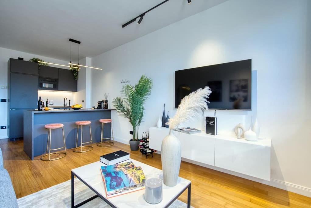 Apartment Italianflat - Canal Couture, Navigli Luxury Retreat
