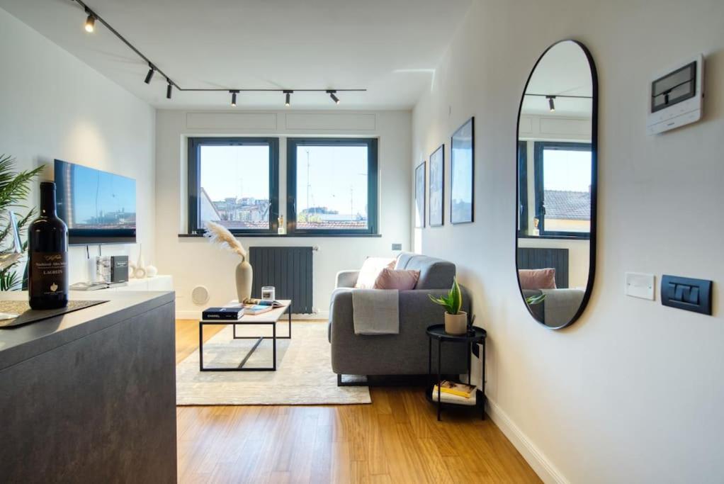 Italianflat - Canal Couture, Navigli Luxury Retreat Apartment