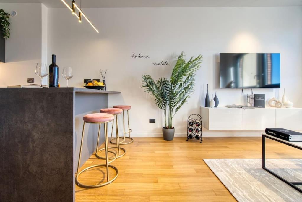 Apartment Italianflat - Canal Couture, Navigli Luxury Retreat