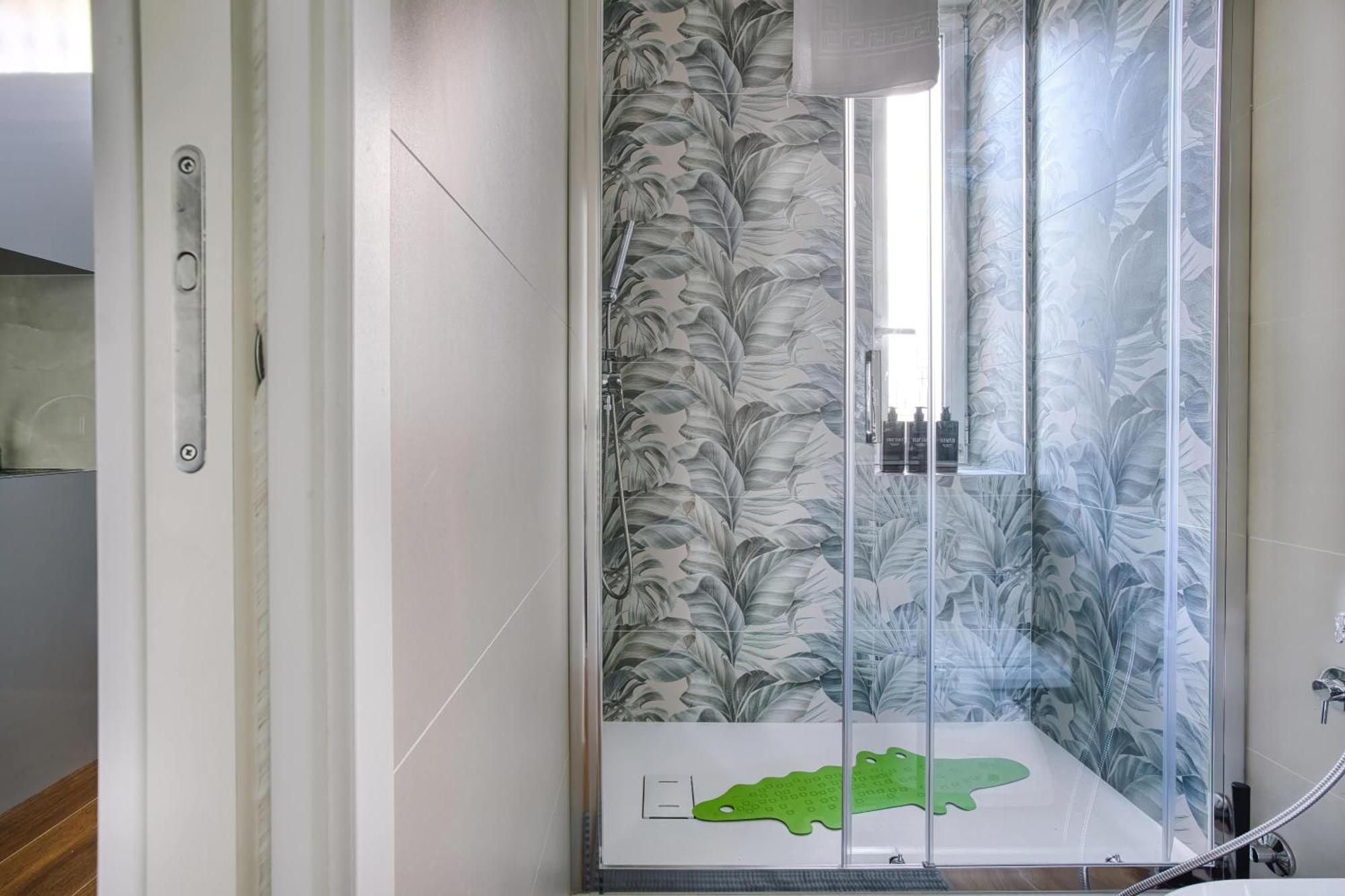 Apartment Rosmini13; Lil Gem In Sempione Disctrict *