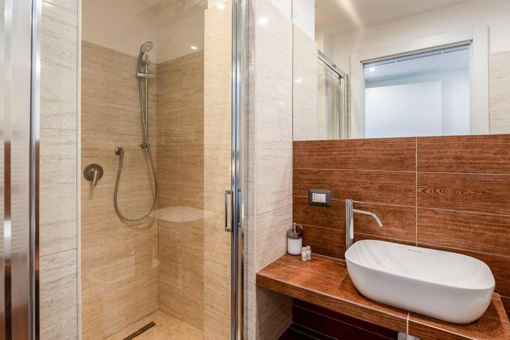 Dynamic In Apartment *