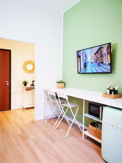 Sunny Flat 50 Meters From The Metro Apartment Mailand