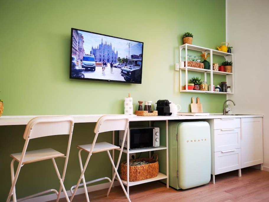 Sunny Flat 50 Meters From The Metro * Mailand