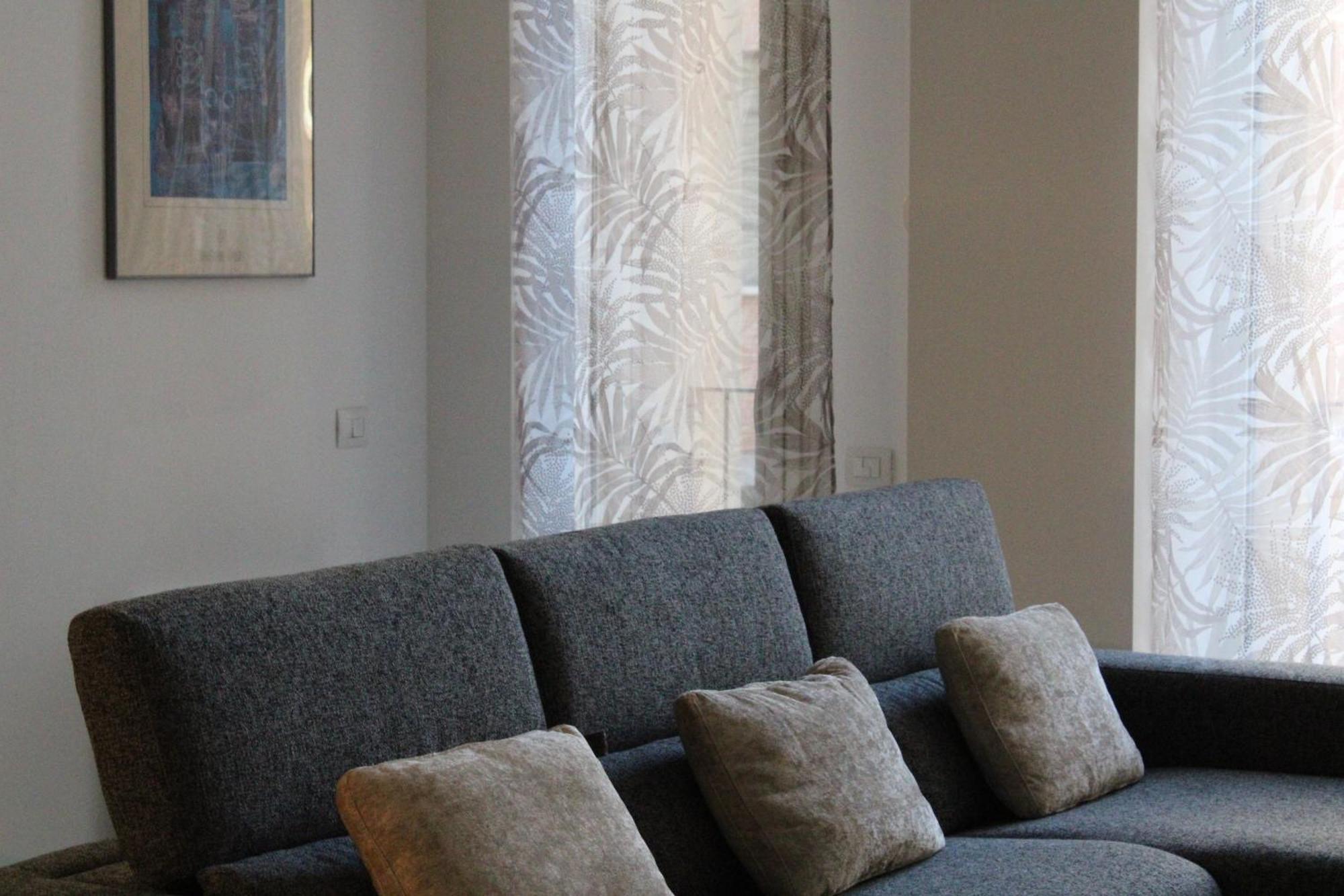 Space Loft - Close To M5 Subway - Free Parking - Sky & Netflix Tv Apartment Milan