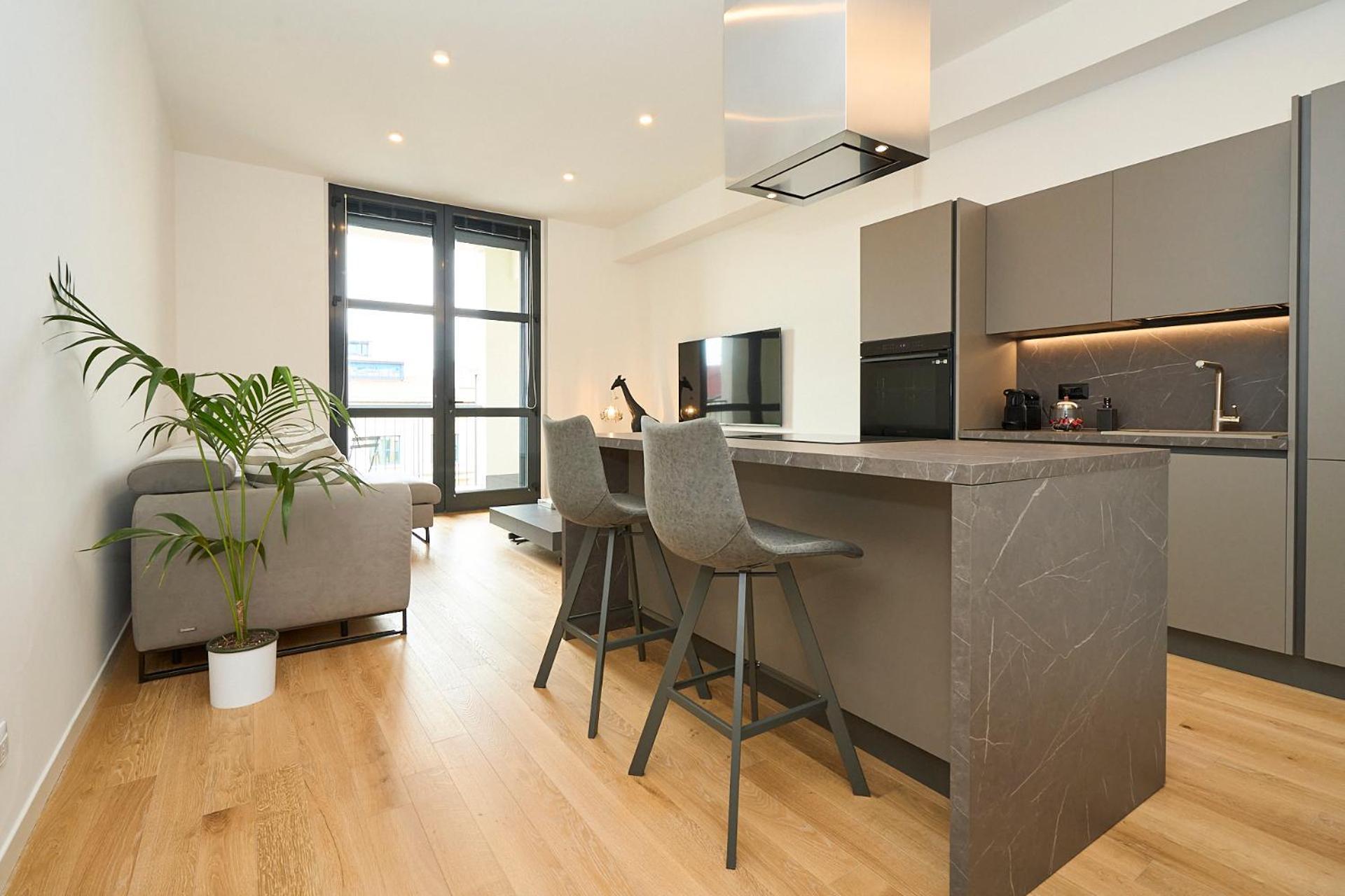 Luxury Design Loft - 20 Minutes From Duomo-navigli Apartment