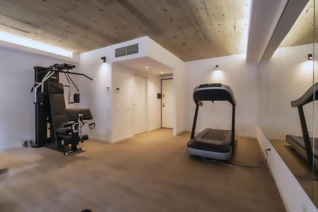 Apartment Duomo Space Free Parking - Private Gym- Metro