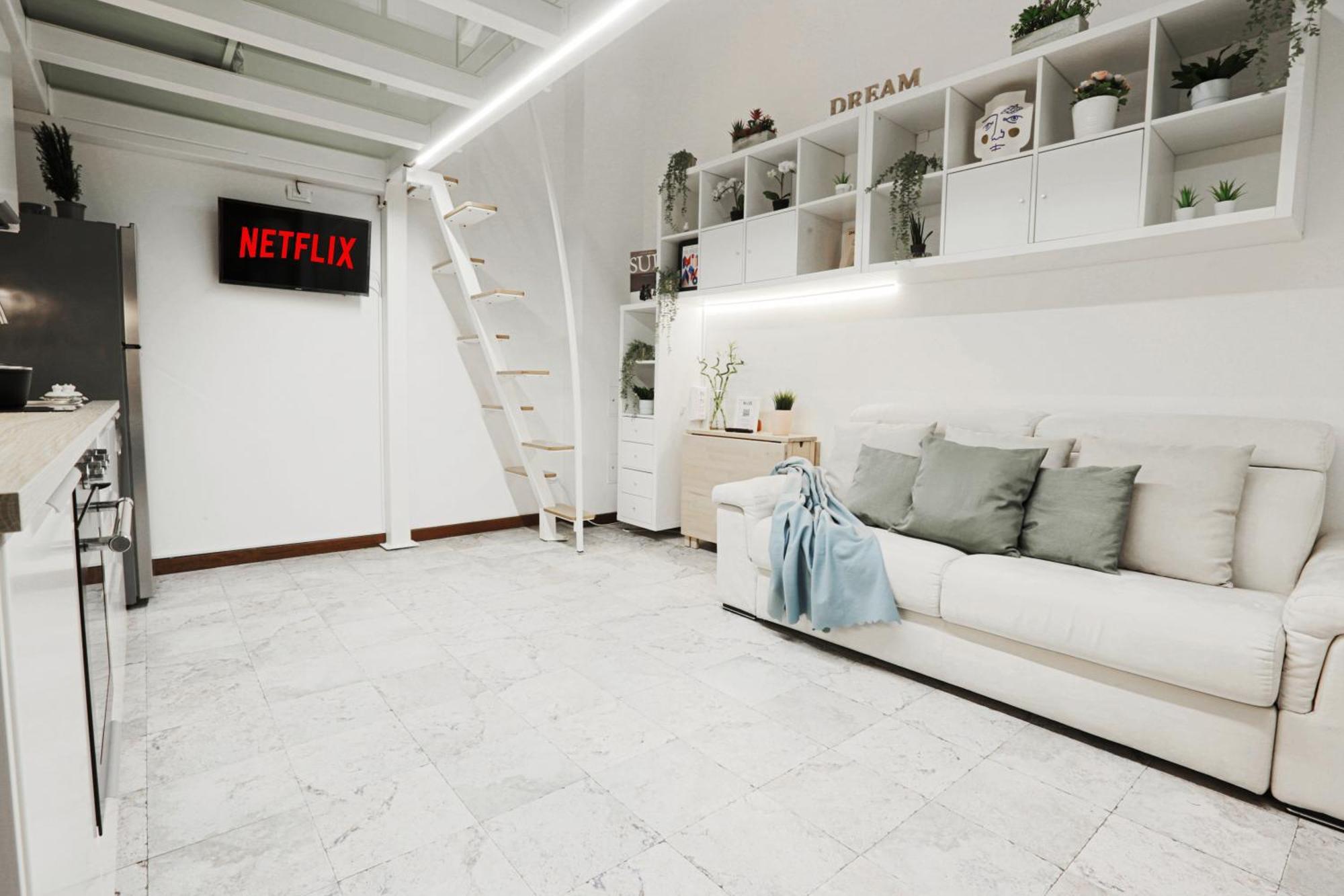 Bellavita Loft - Tricolore Metro Station
