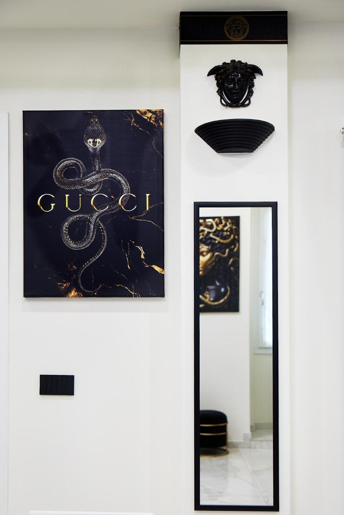 Italian Fashion - Luxurious Marble City Center Apartment