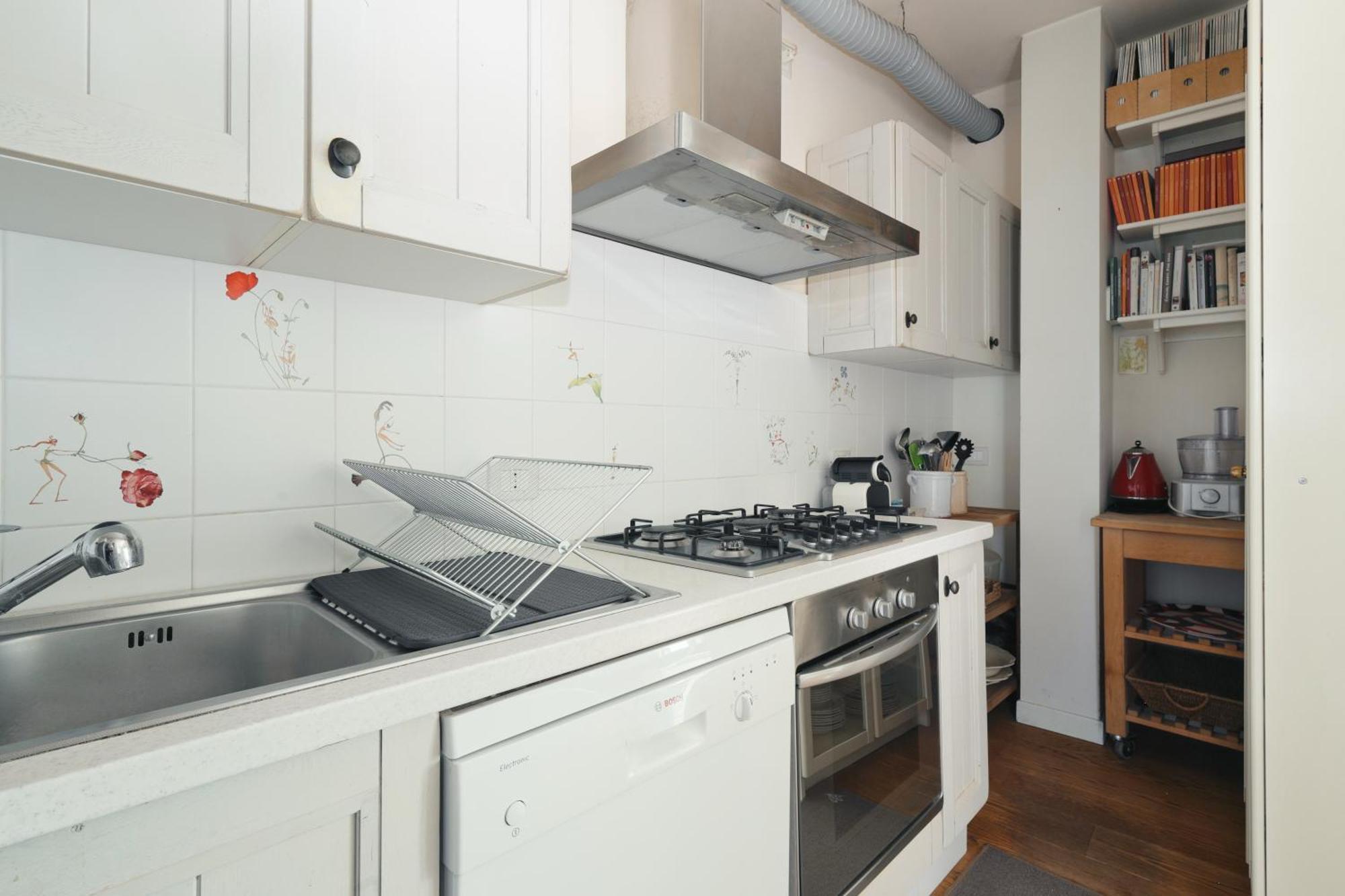 Apartment Joivy Delightful Family Flat With Terrace Mailand