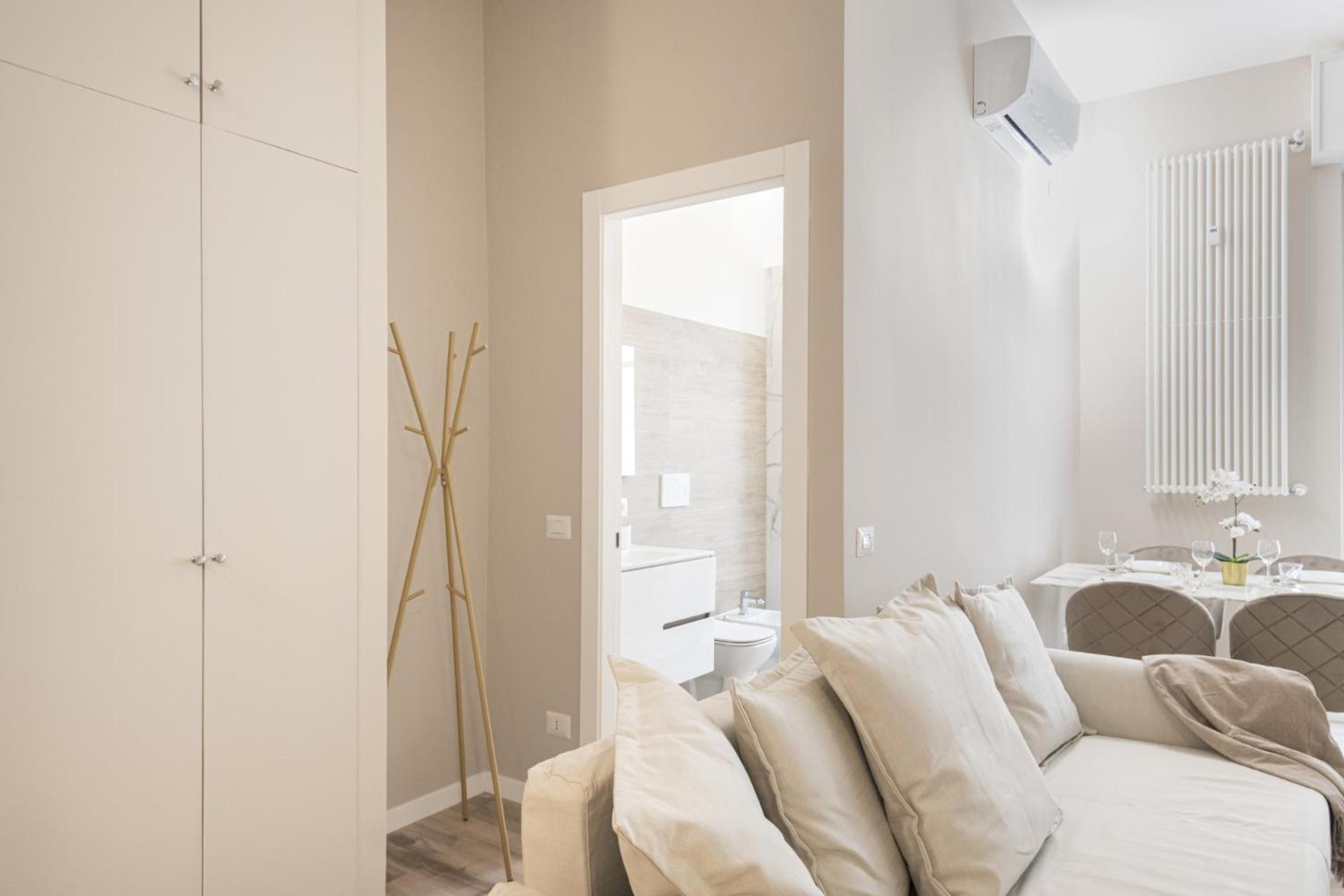 Easylife - Golden Milan