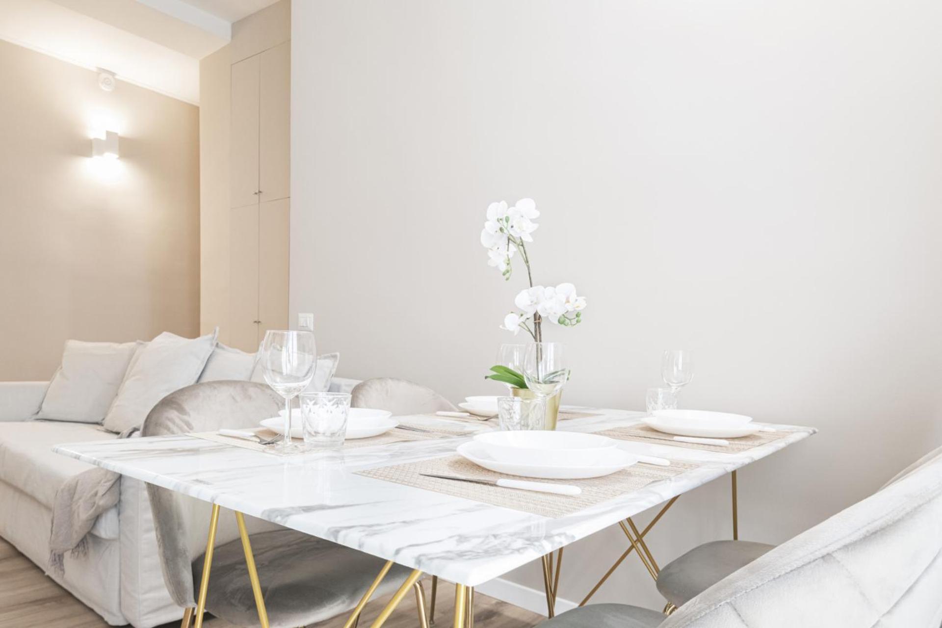 Easylife - Golden * Milan