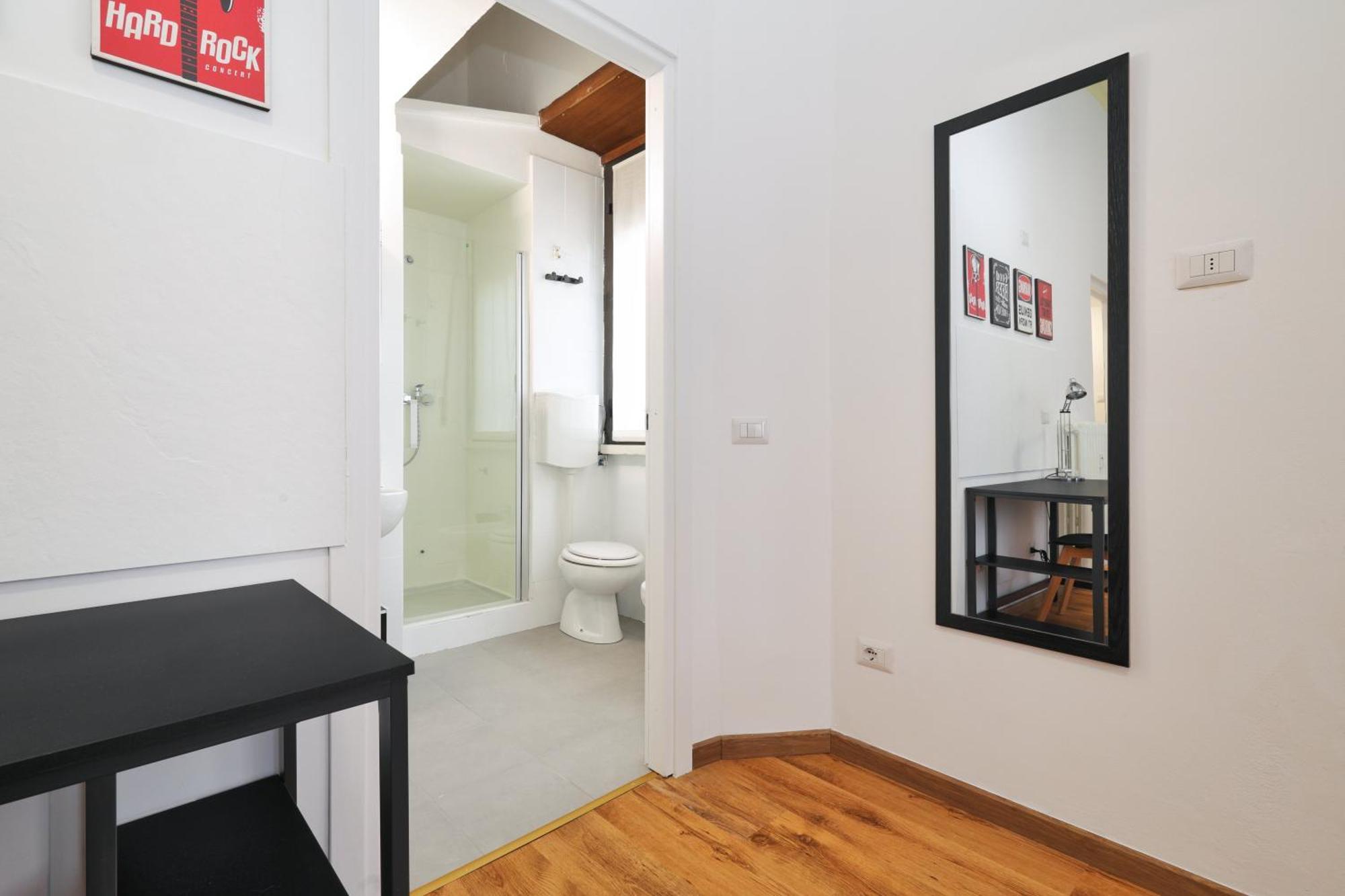 Joivy Charming Flat In Milan's Academic Hub *