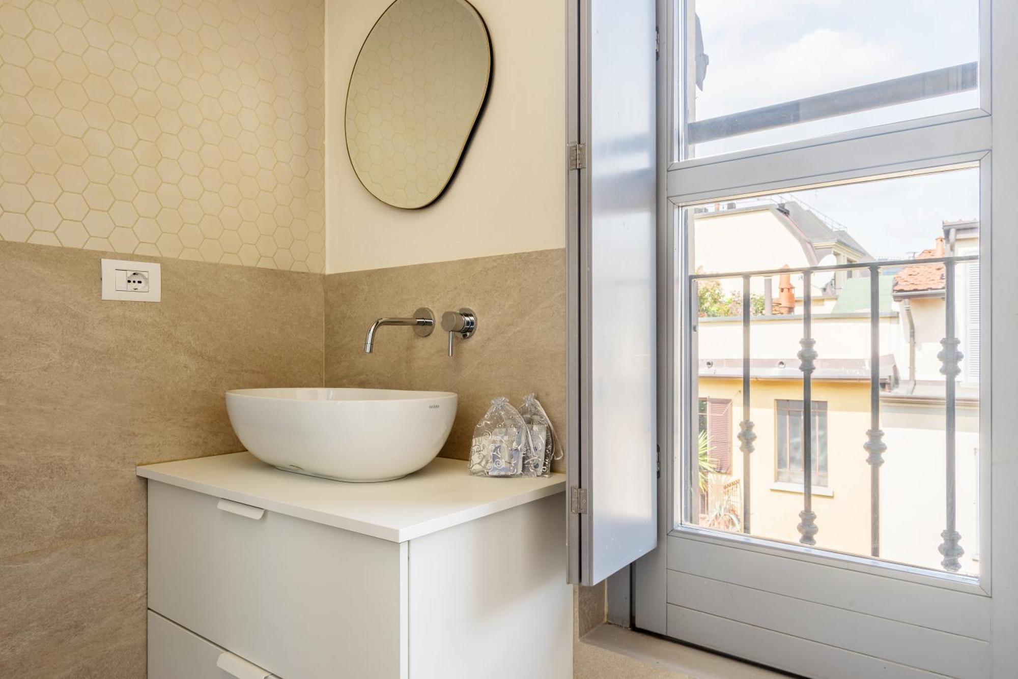 Apartment Bilocale In Ottima Posizione: Tra E Lima