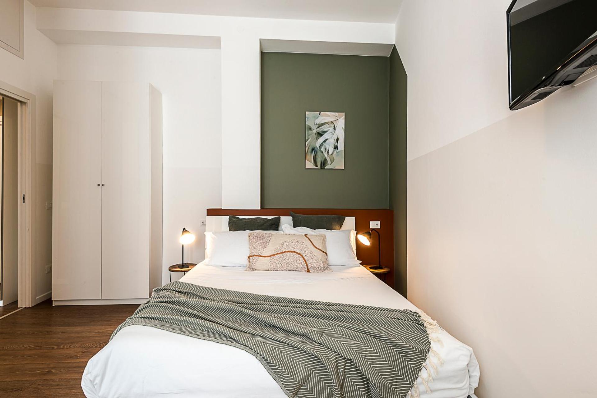 Stayeasy Petrella21 - 4 Bedrooms, 3 Baths - Station Apartment