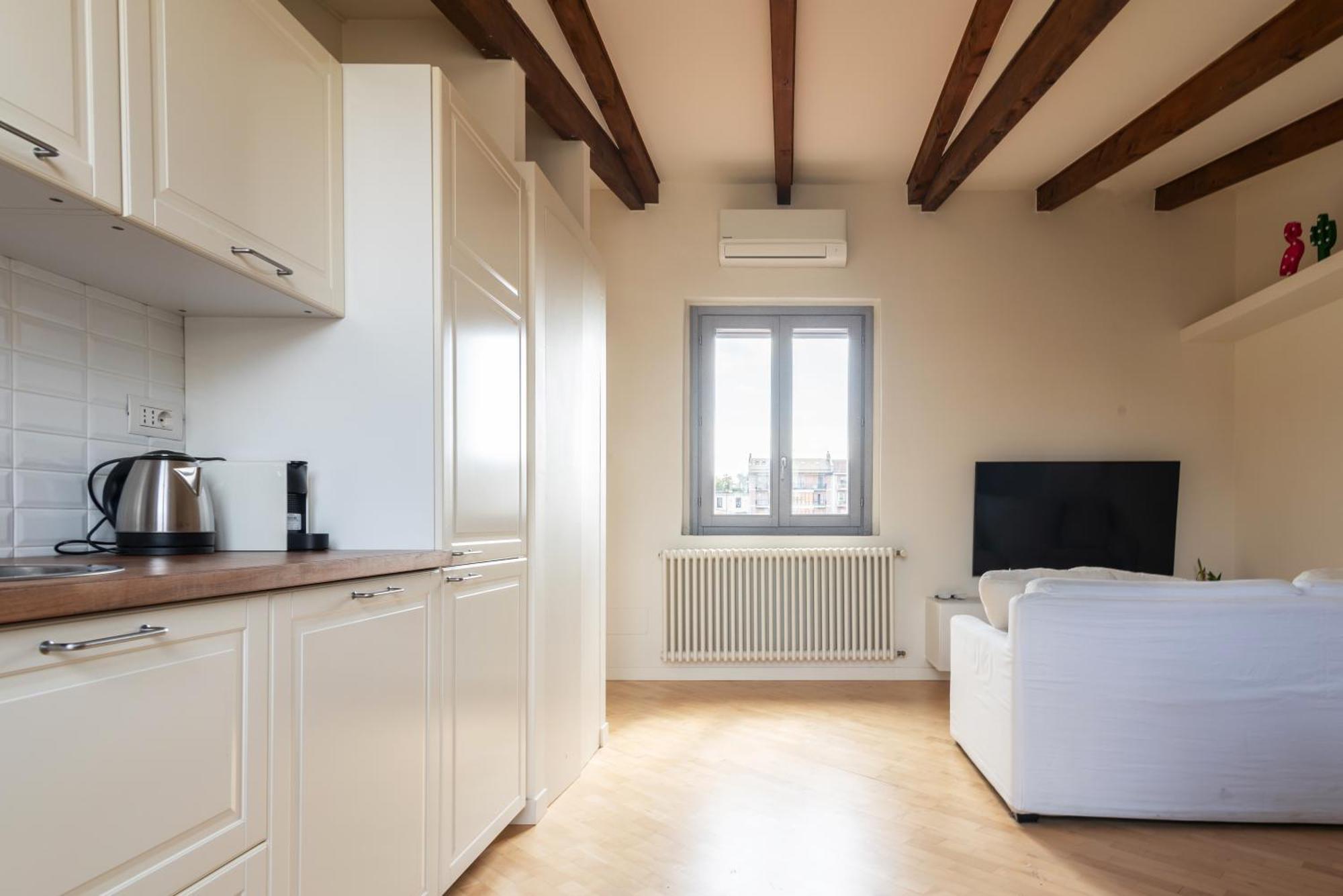 Apartment Bilocale In Ottima Posizione: Tra E Lima