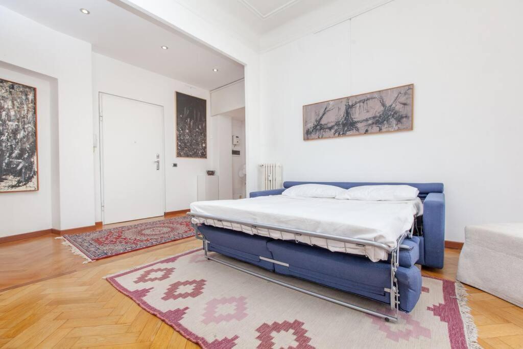 Bright House Center On Subway Lines 1,2 &3 Apartment Mailand