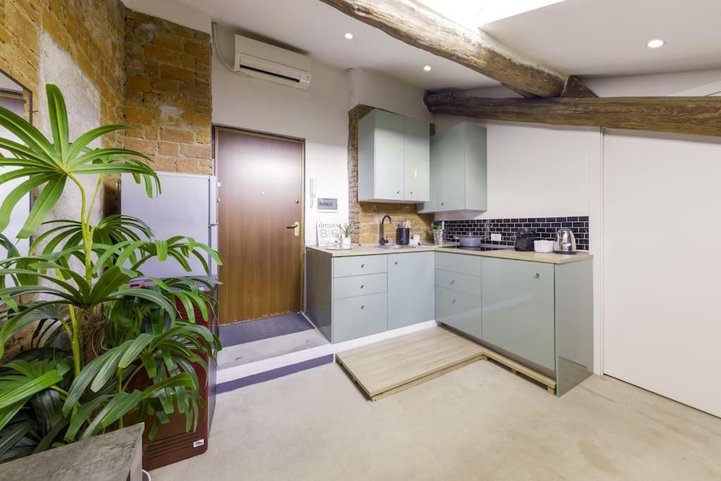 Duomo Penthouse Design - City Center - Ac Apartment