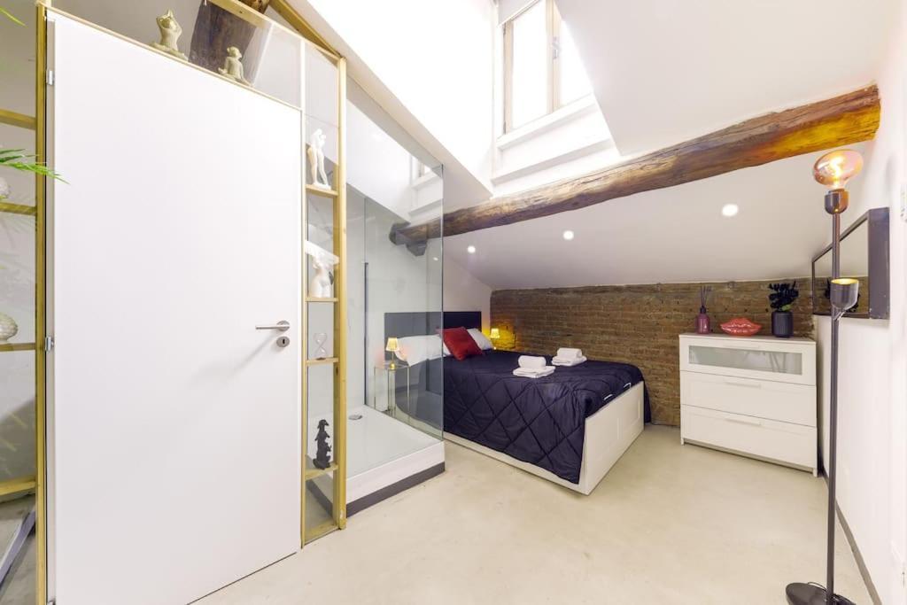 Duomo Penthouse Design - City Center - Ac