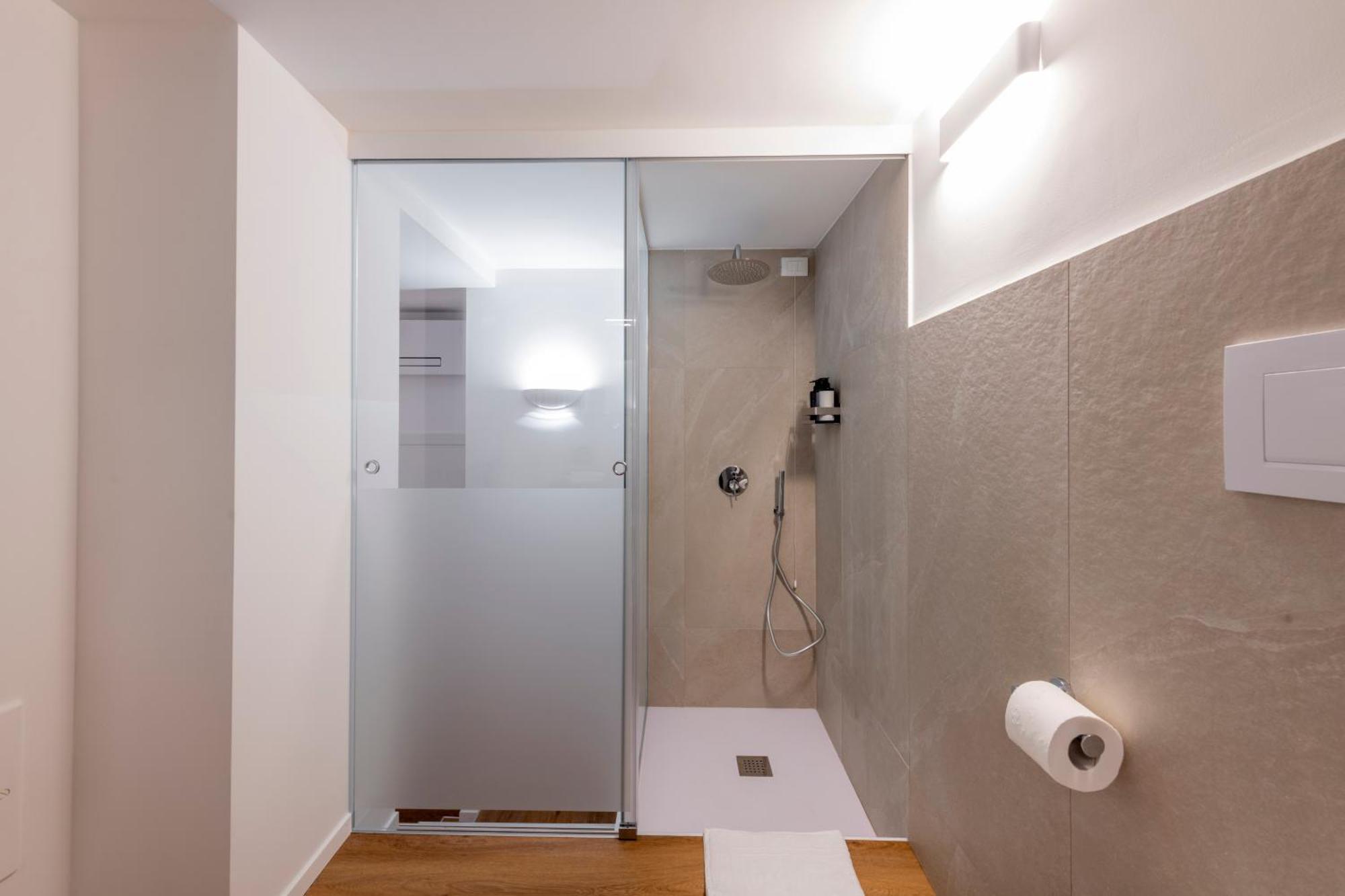 Bnbutler - Inbrera - Giulianova, 1 *