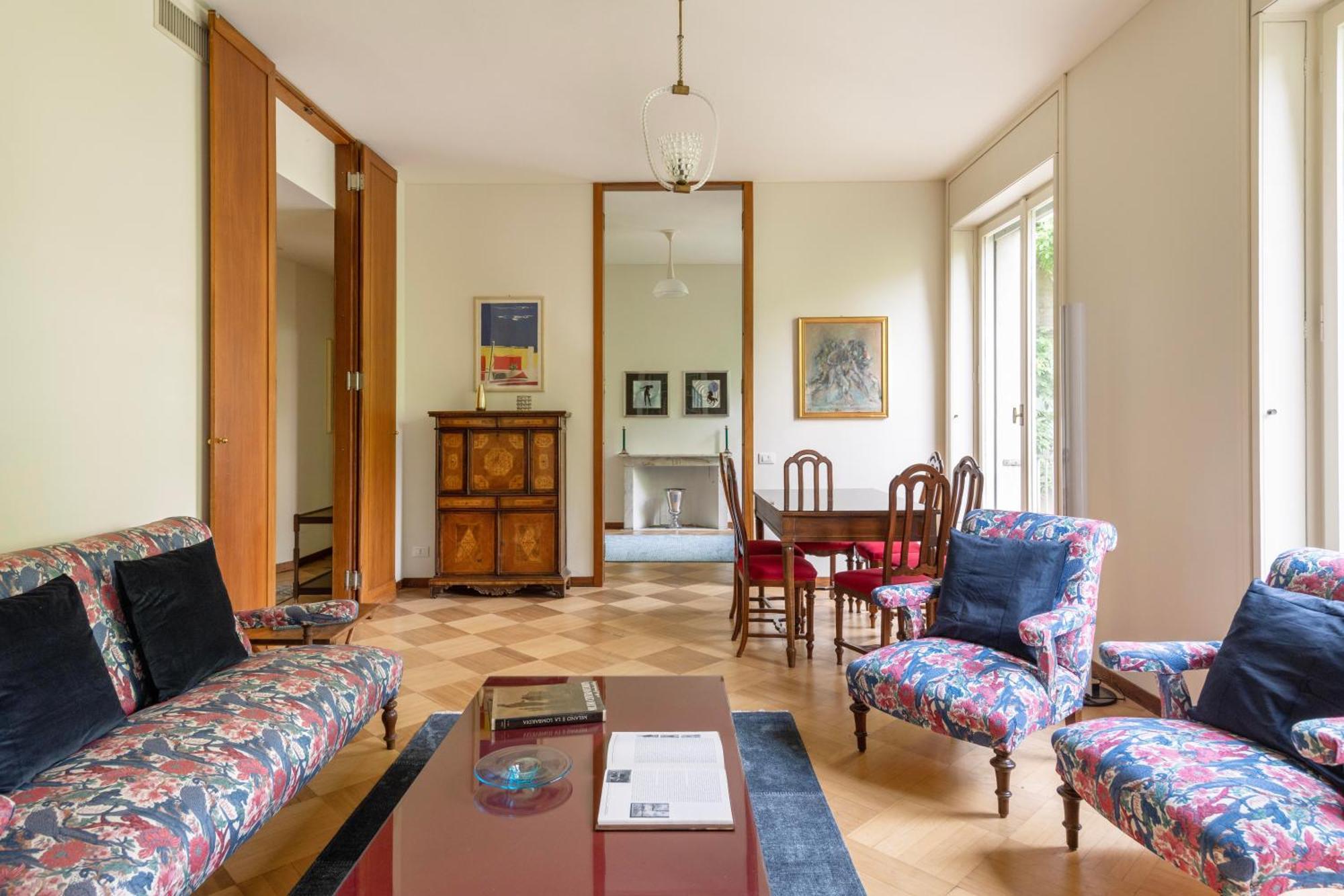 Classy Heritage Home, Center Apartment Mailand