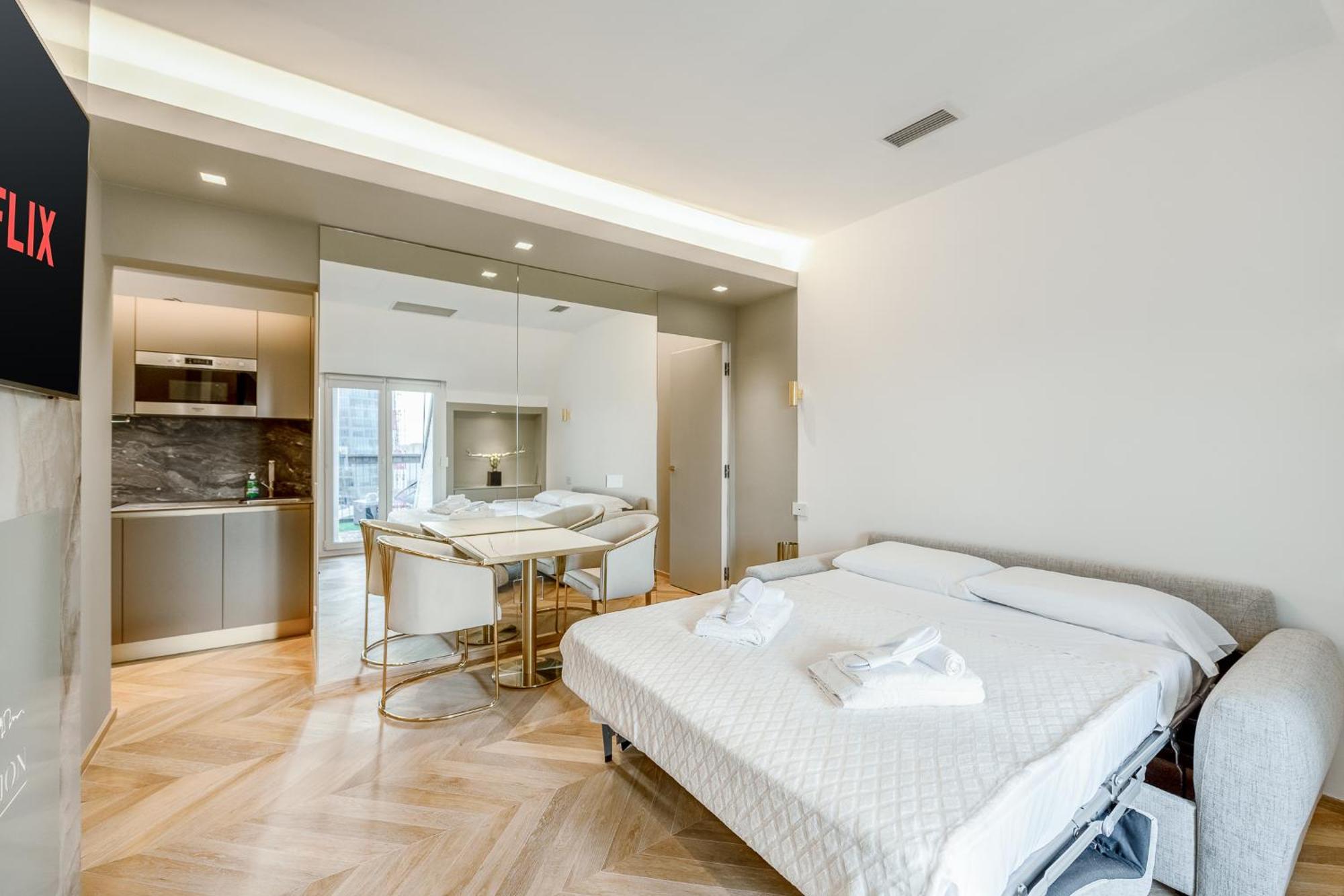 Luxury Skyview - Citylife - Mico Apartment *