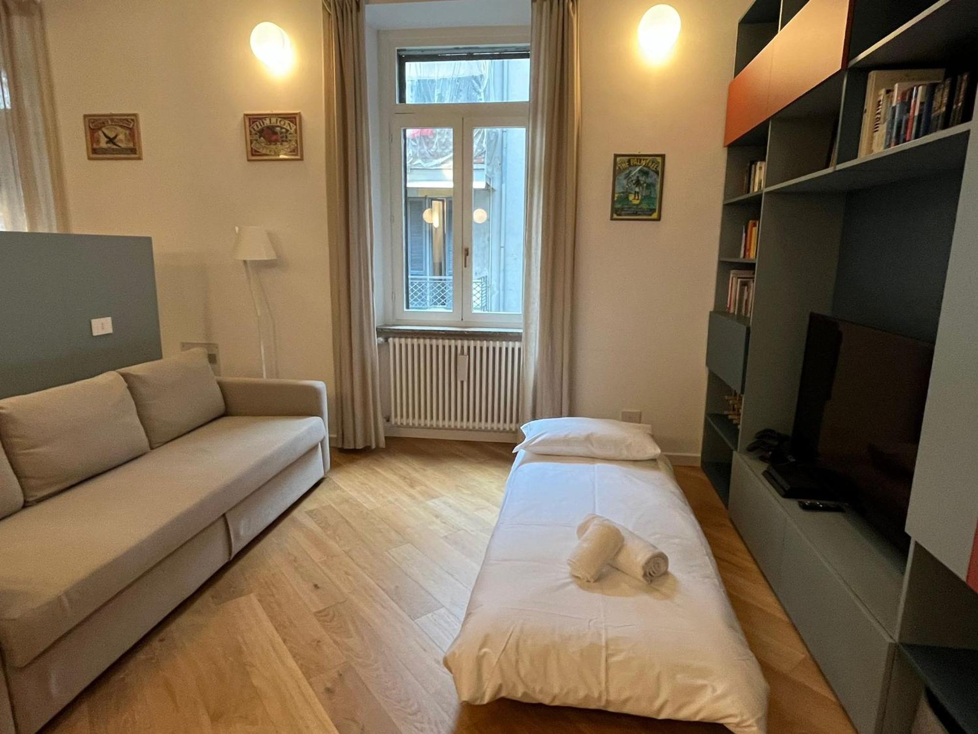 Elegante E Ampio Bilocale Vicino Stazione Apartment