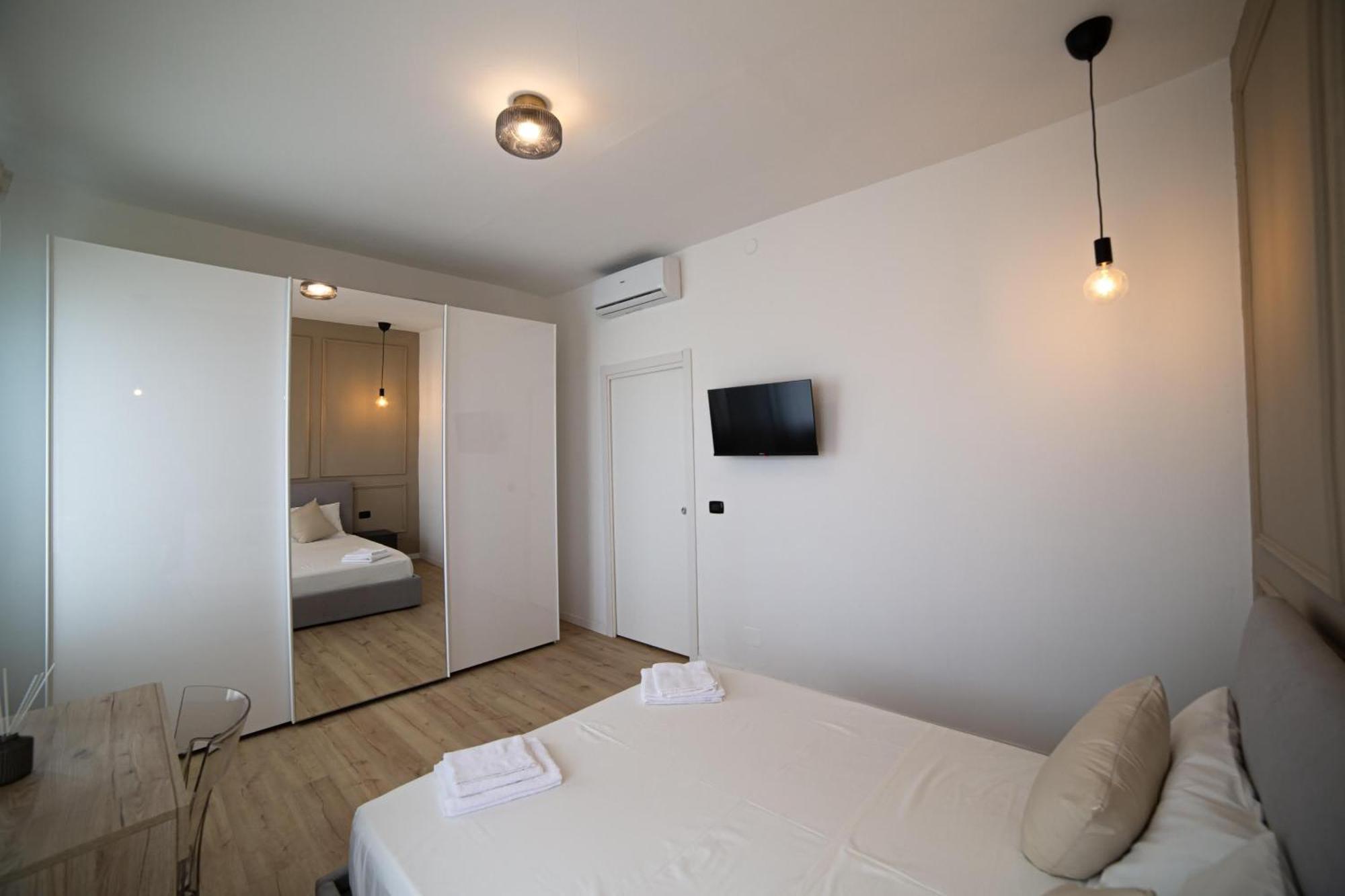 Casa Enea - Luxury House Navigli Apartment *