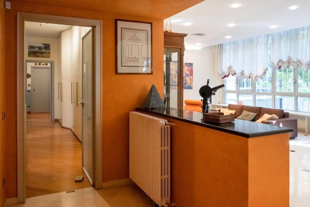 Cadorna-duomo Lusso Nel Cuore Di Apartamento Milão
