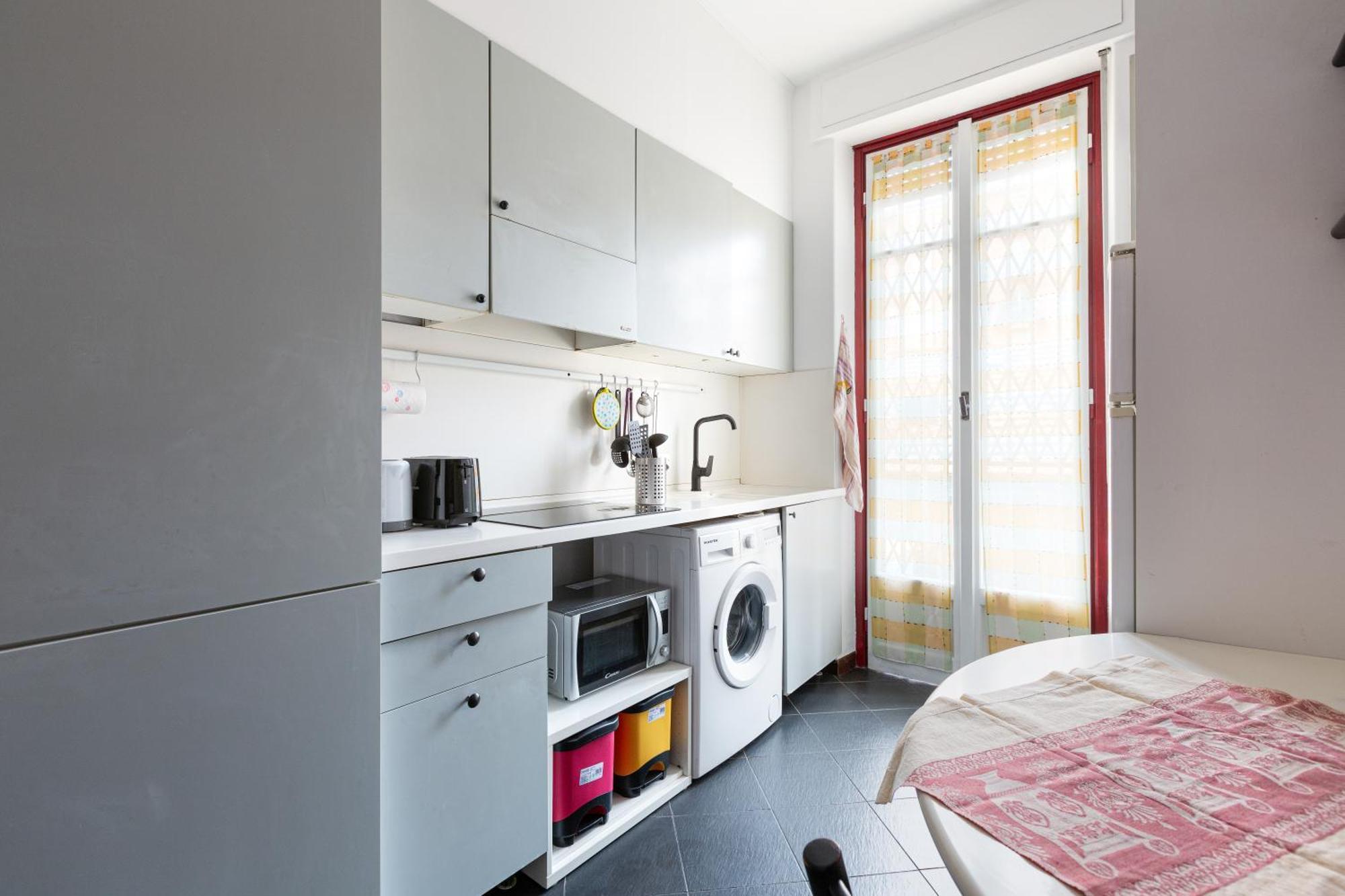 Apartamento De Angeli M1 - Colorful With Balcony!