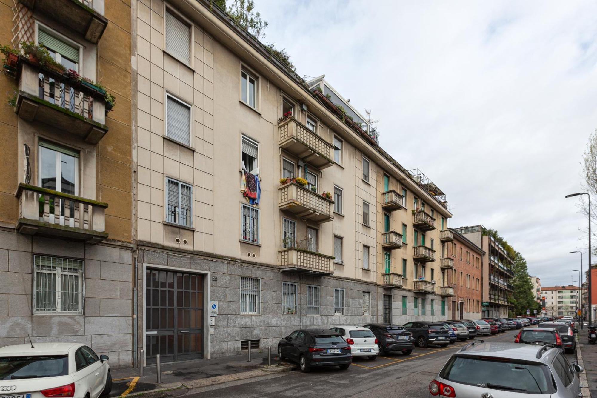 Apartamento De Angeli M1 - Colorful With Balcony!