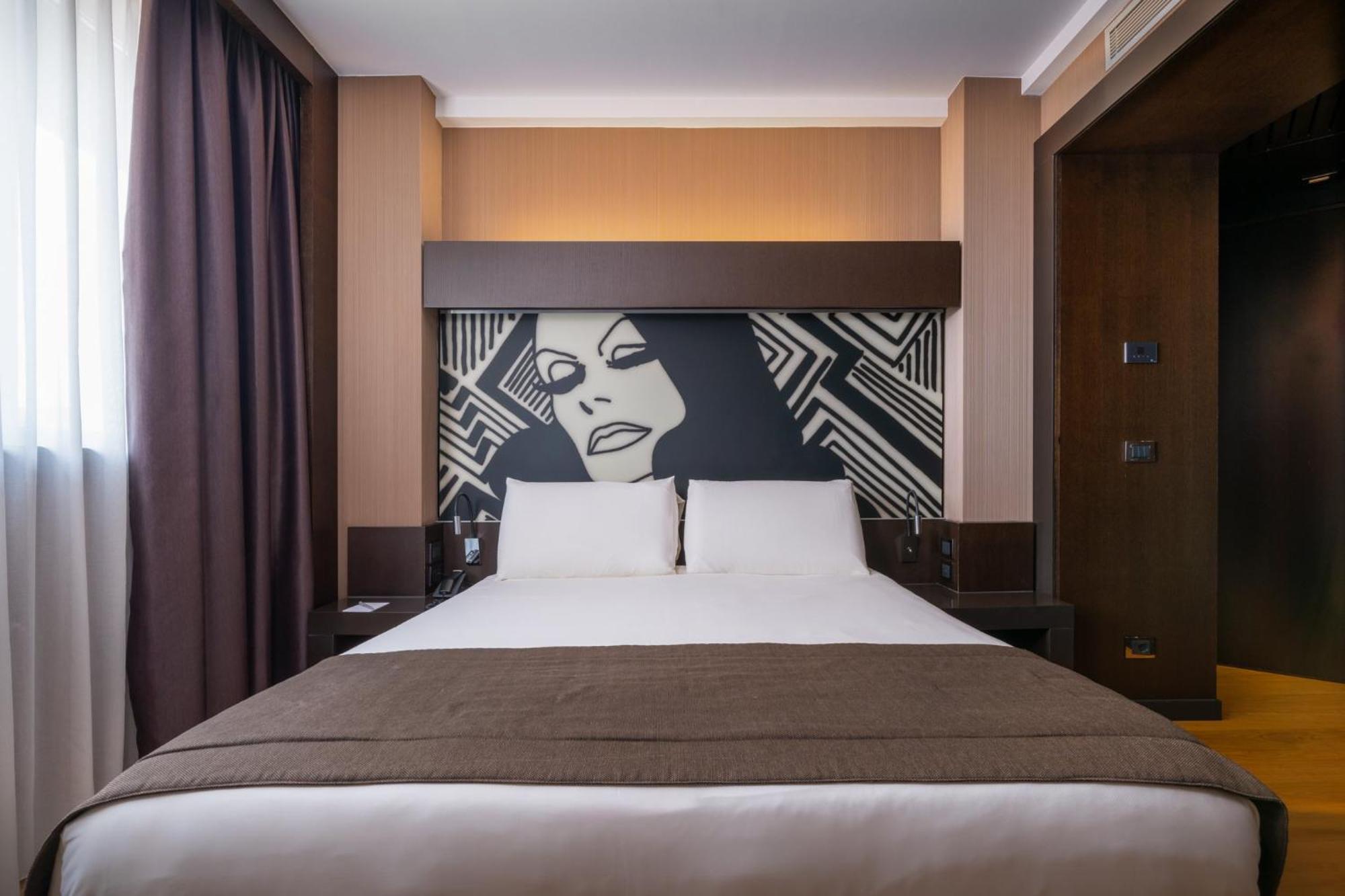 Crowne Plaza City By Ihg 4*