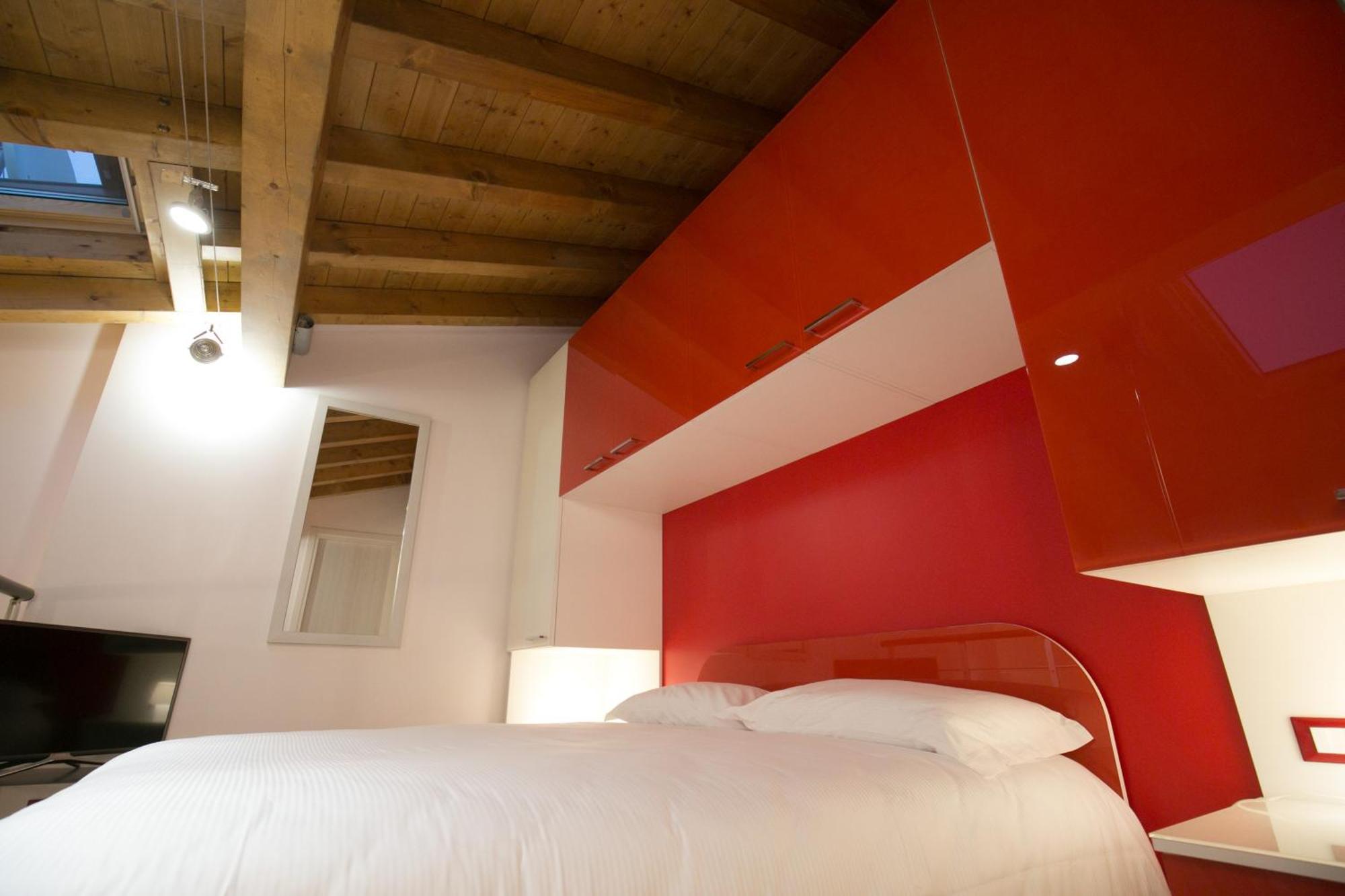 Aparthotel Versoverde Alzaia Naviglio Grande 2*