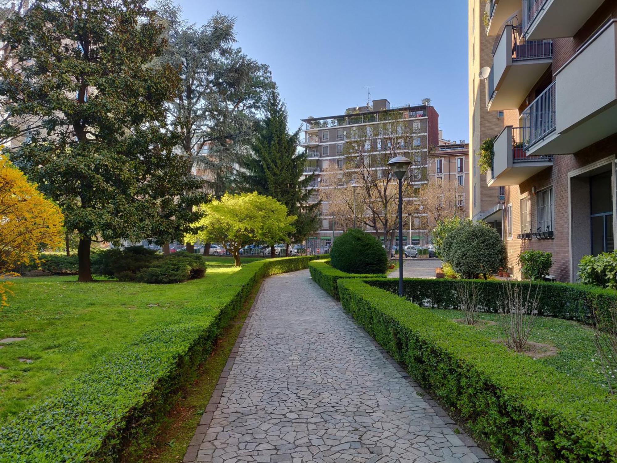 Apartment Exclusive Rooftop With Large Terrace In Solari/tortona *