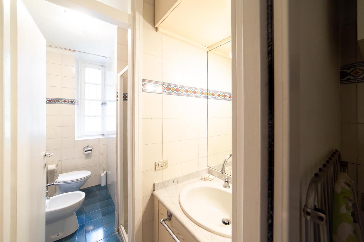 Hbhall Navigli 2 Milão
