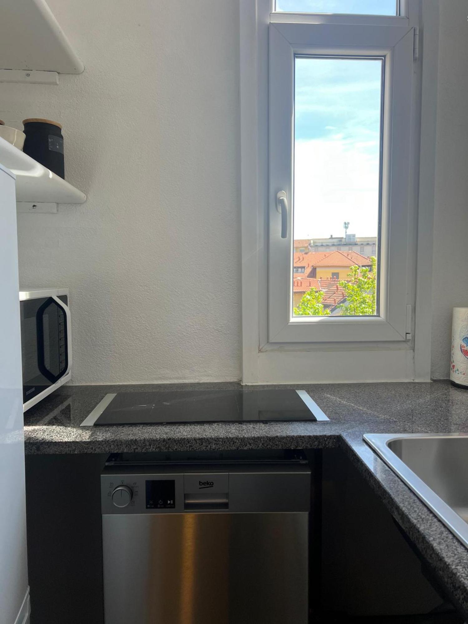 Apartamento New With Balcony, Isola Bosco Verticale Milão