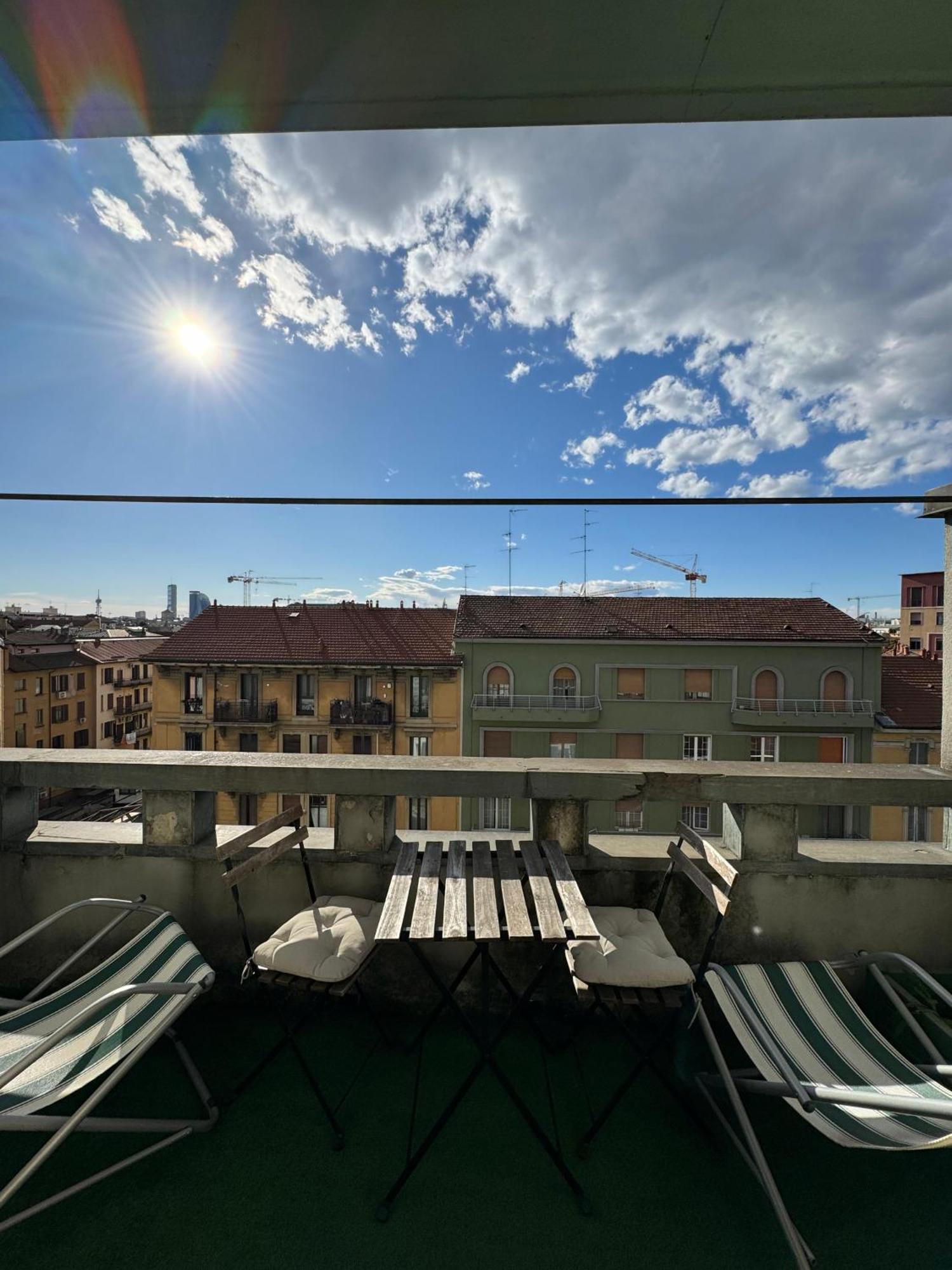 Trilocale Con Due Balconi A Isola Porta Nuova Milão