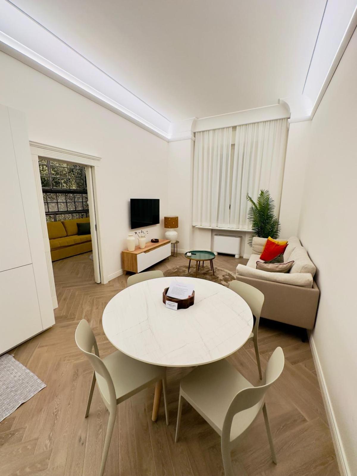 Apartment Cuore Di Brera, Unique Location, Great Charm *