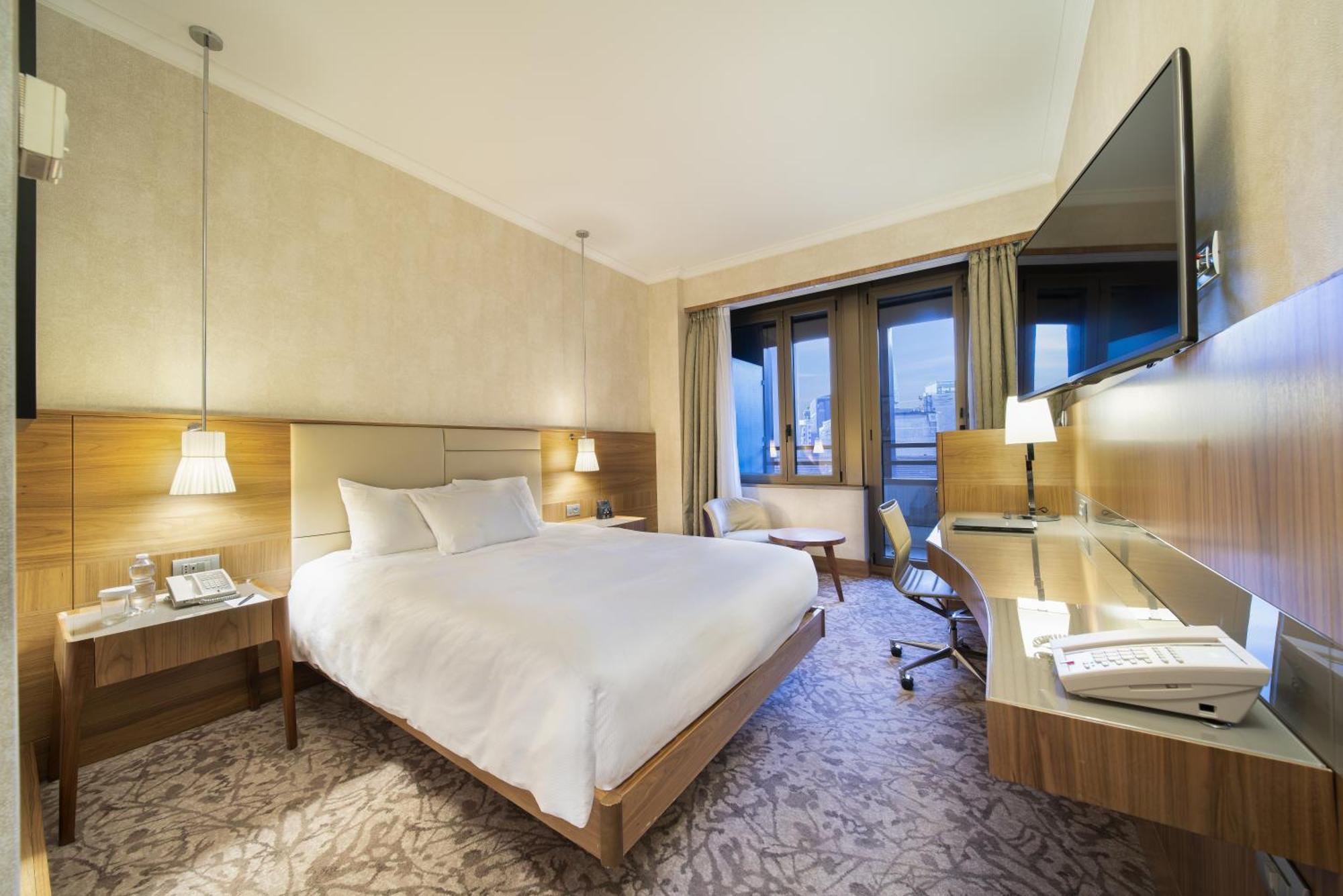 Hilton Hotel 4*