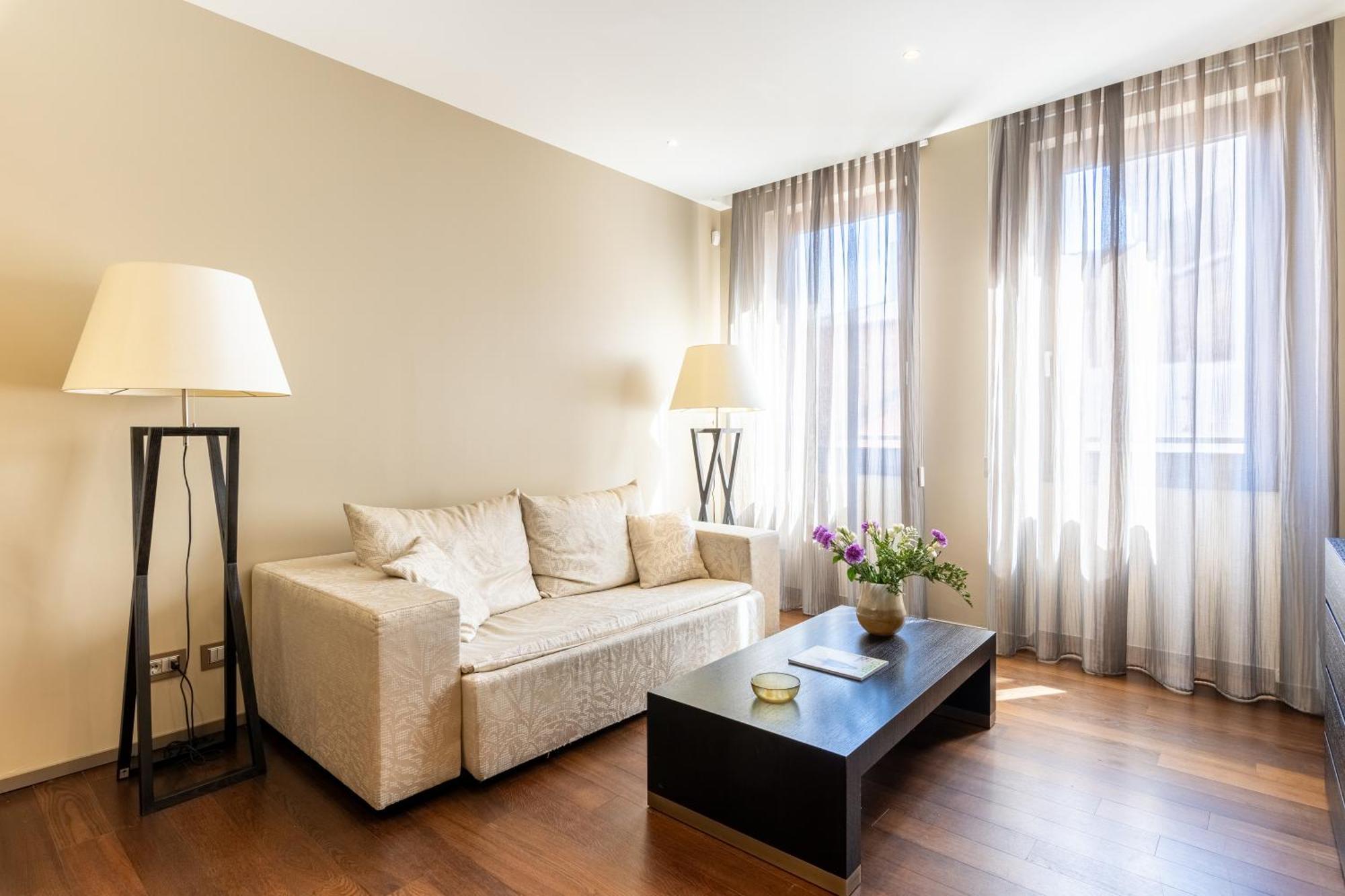 Nj & San Pietro All'orto 6 * Mailand