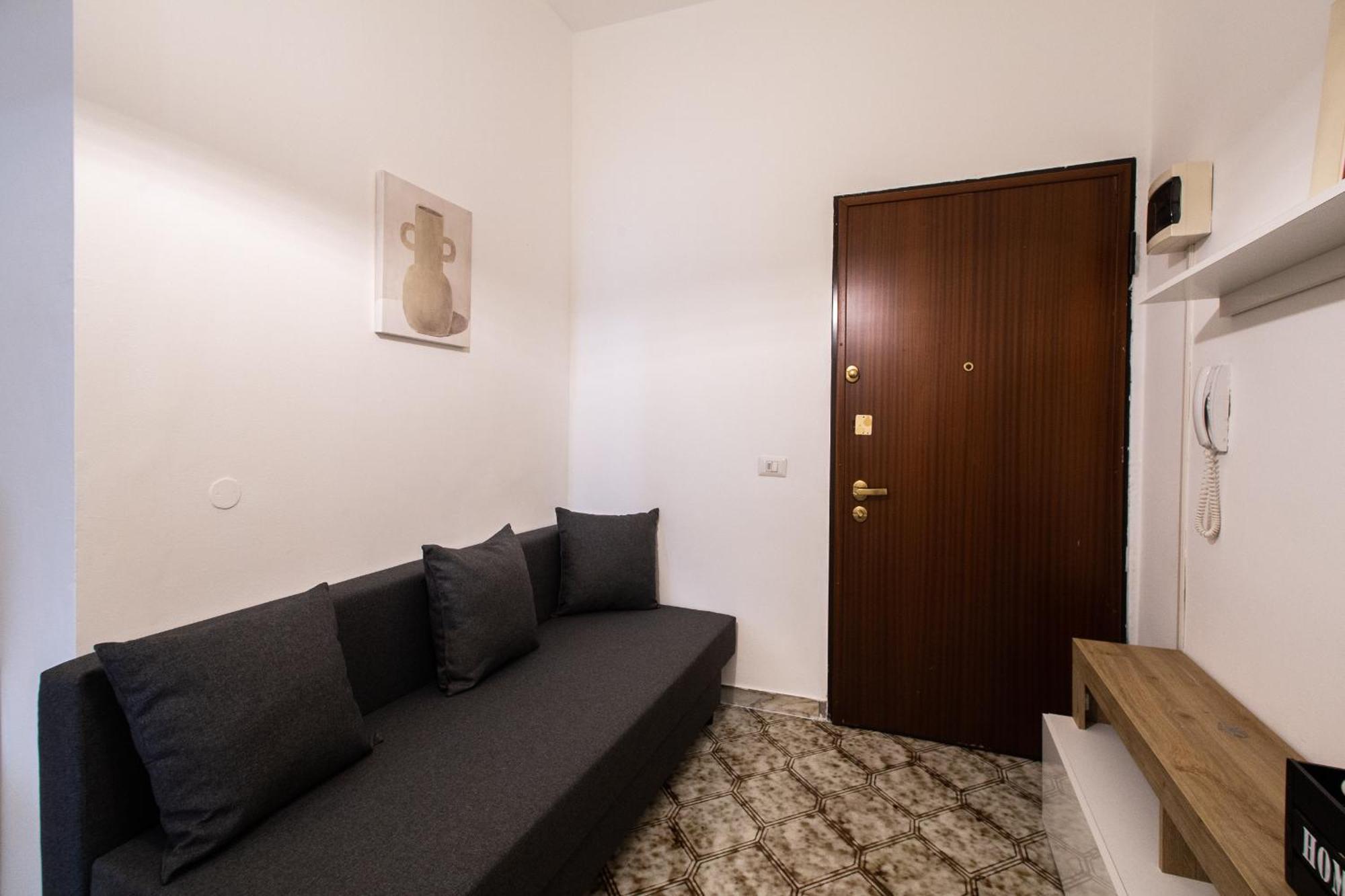 Milano-linate Self Check In & Free Parking Apartment