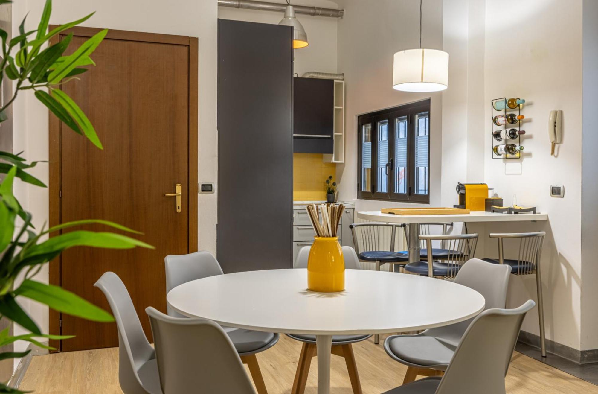 Industrial Loft In Maciacchini - Metro 50m Smartworking & Netflix