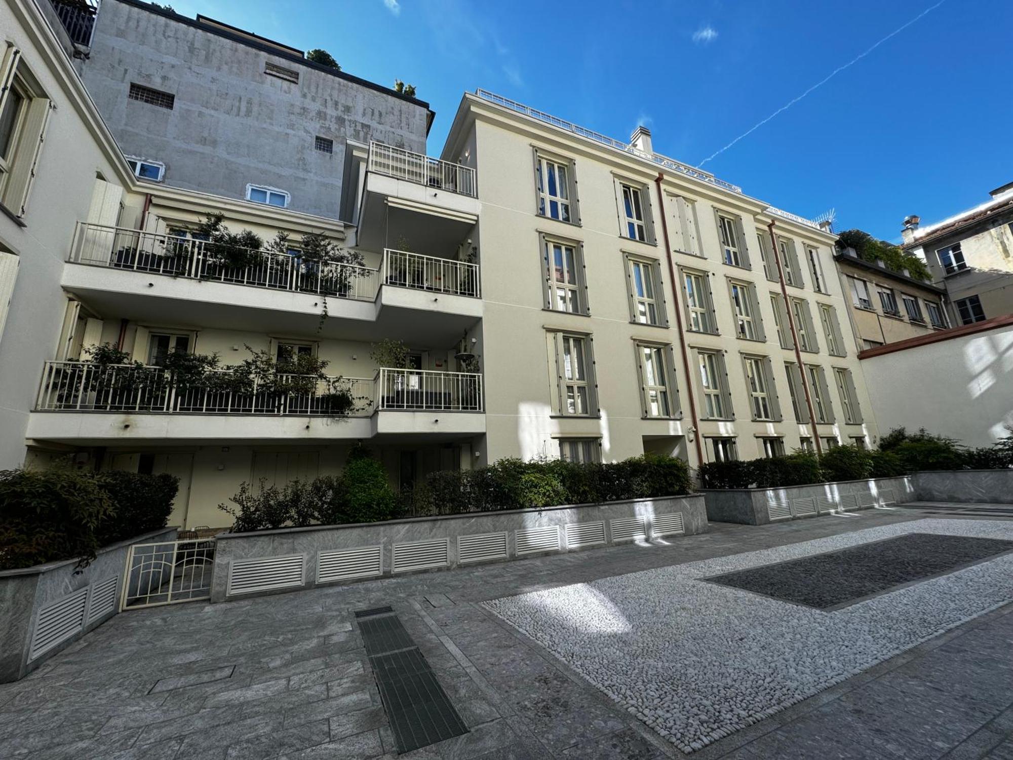 Regina In Melegnano - Wifi, Breakfast Box And Terrace * Mailand