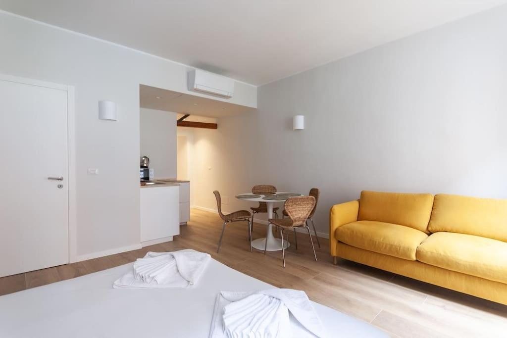 Youhosty - Ticinese 1 * Milão