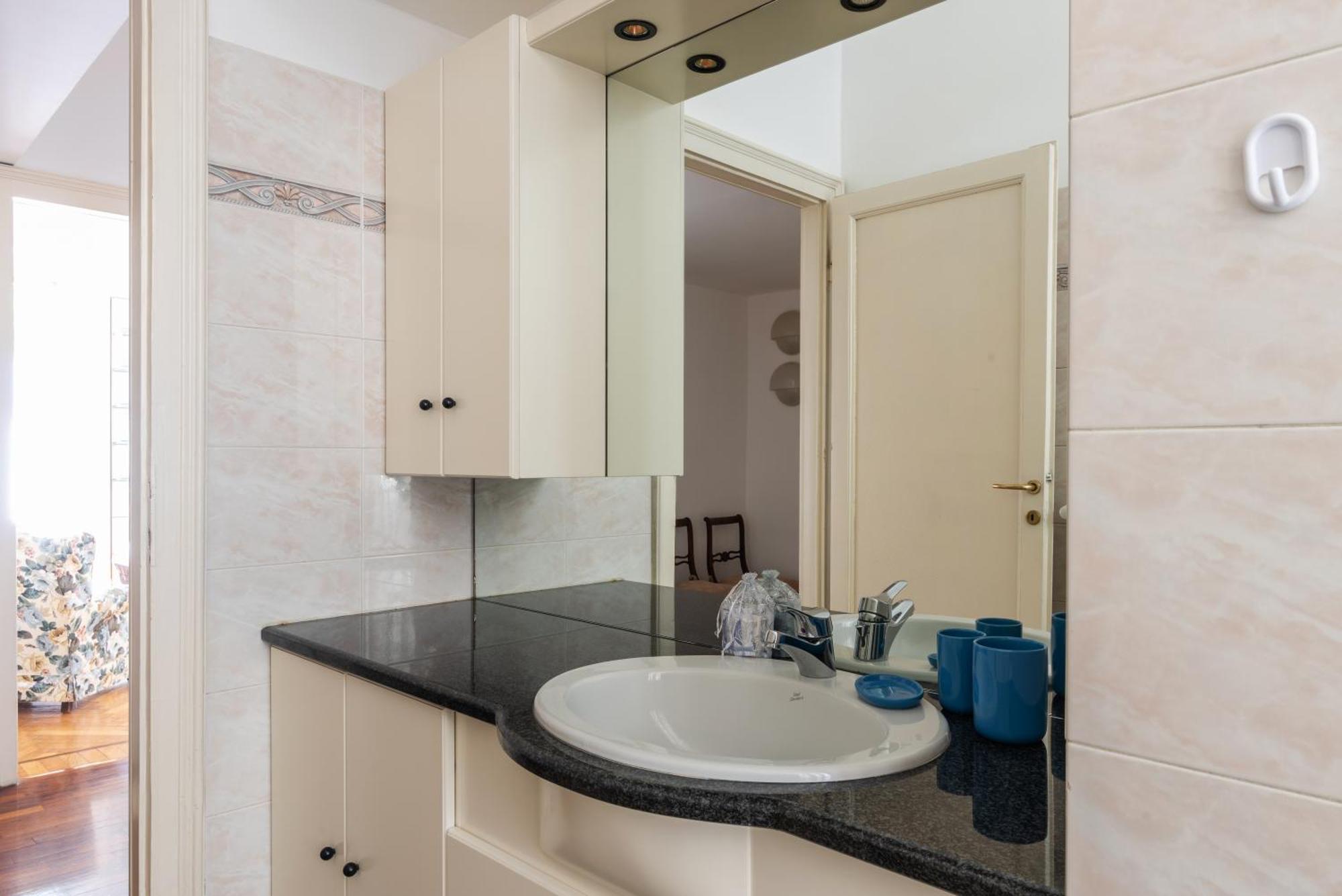 Bilocale Di Charme A Due Passi Da Pt Romana Apartamento