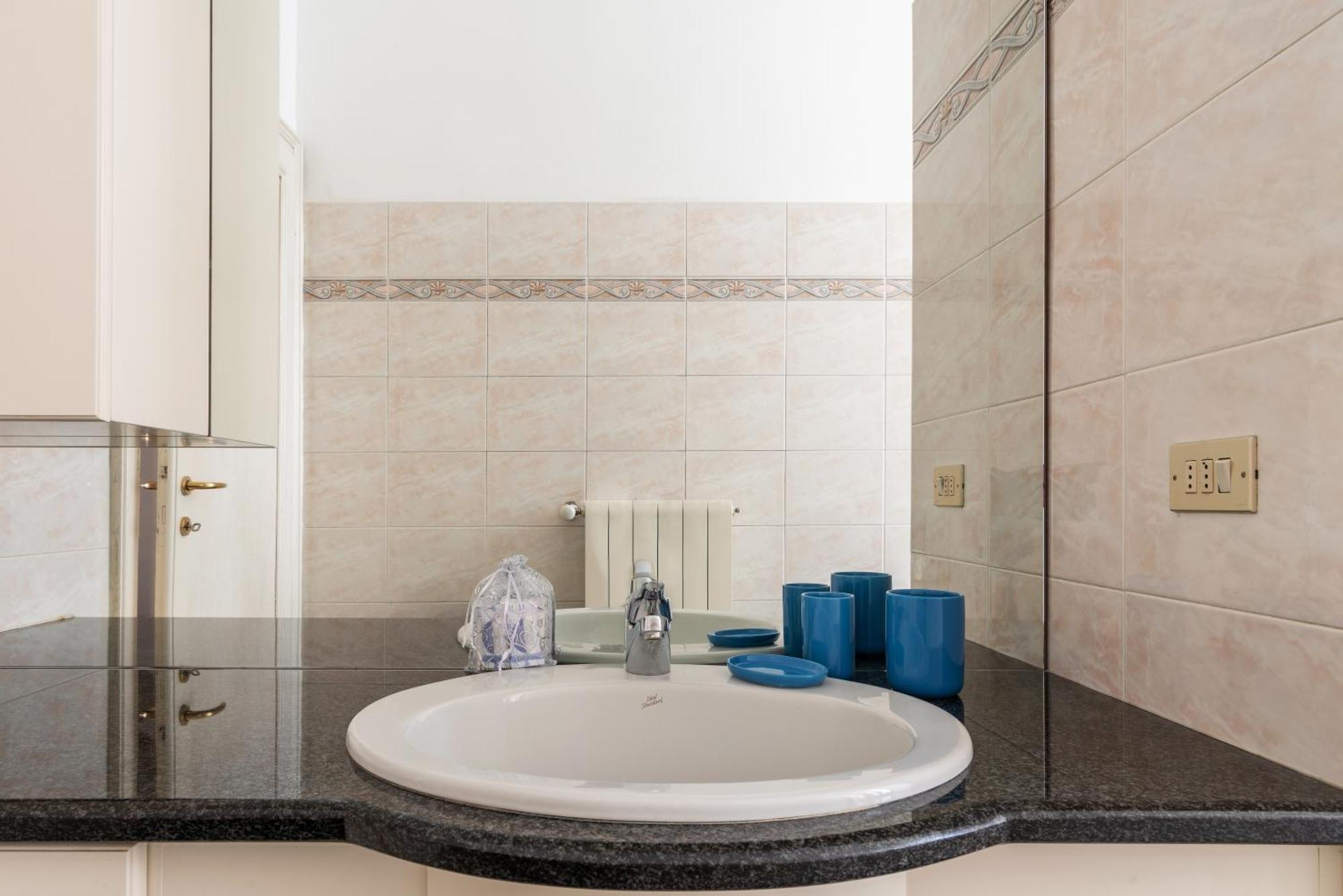 Bilocale Di Charme A Due Passi Da Pt Romana Apartamento