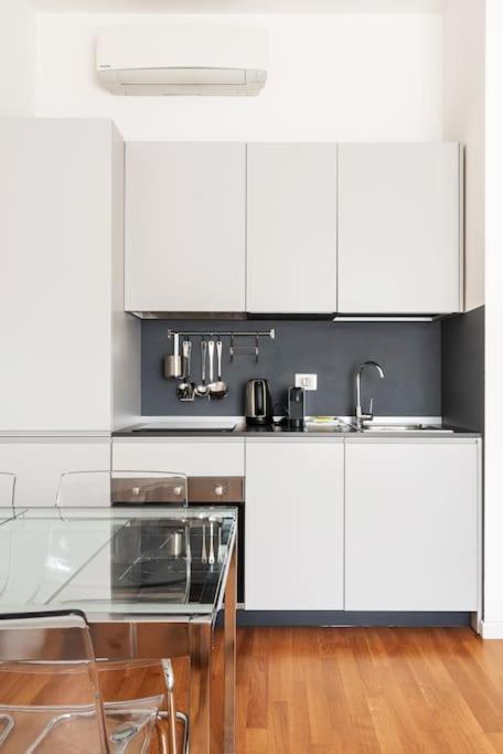 Apartamento Da Mauro Sui Navigli Bilocale Vista Darsena