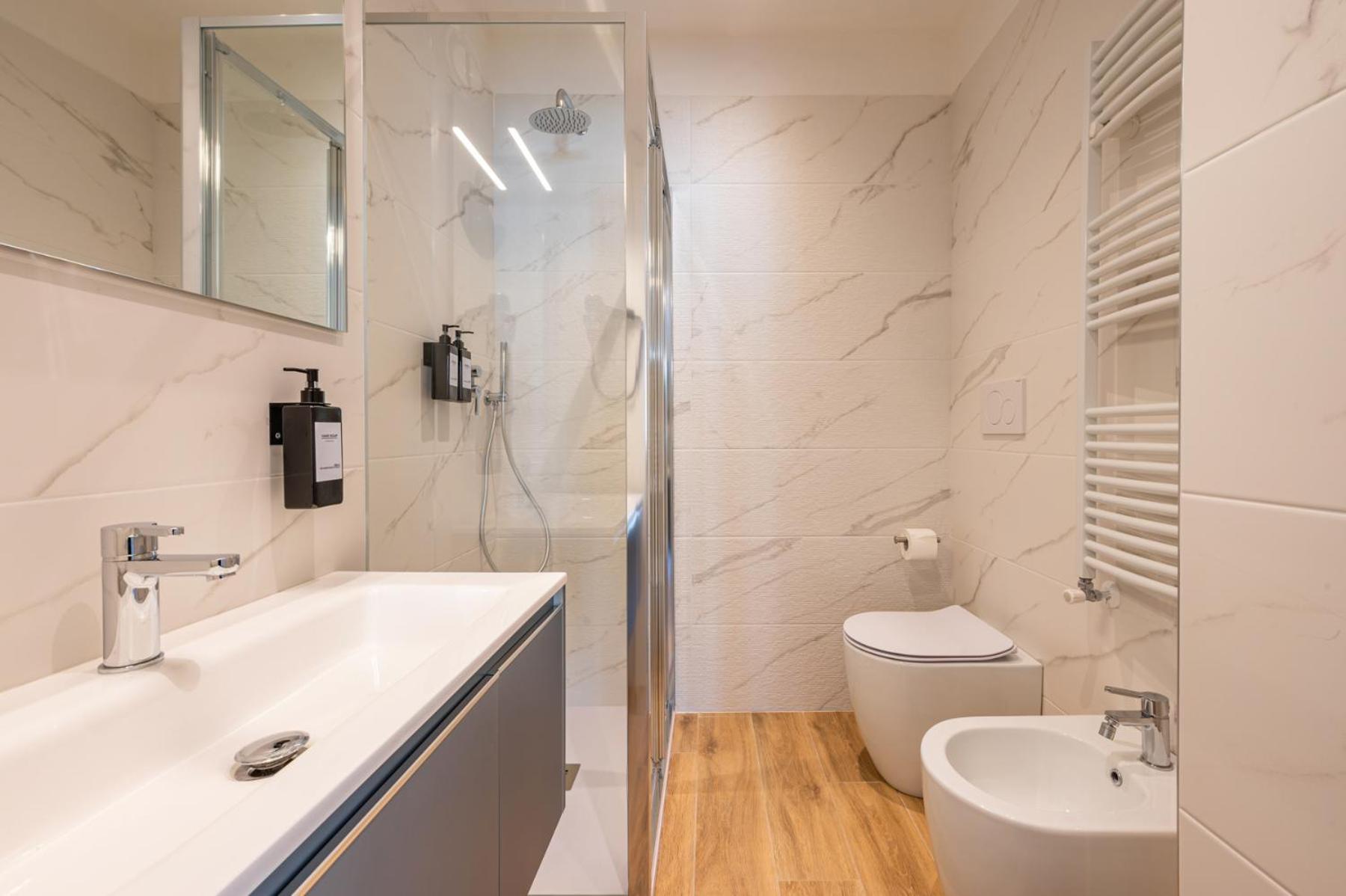 Binario Verticale Apartment
